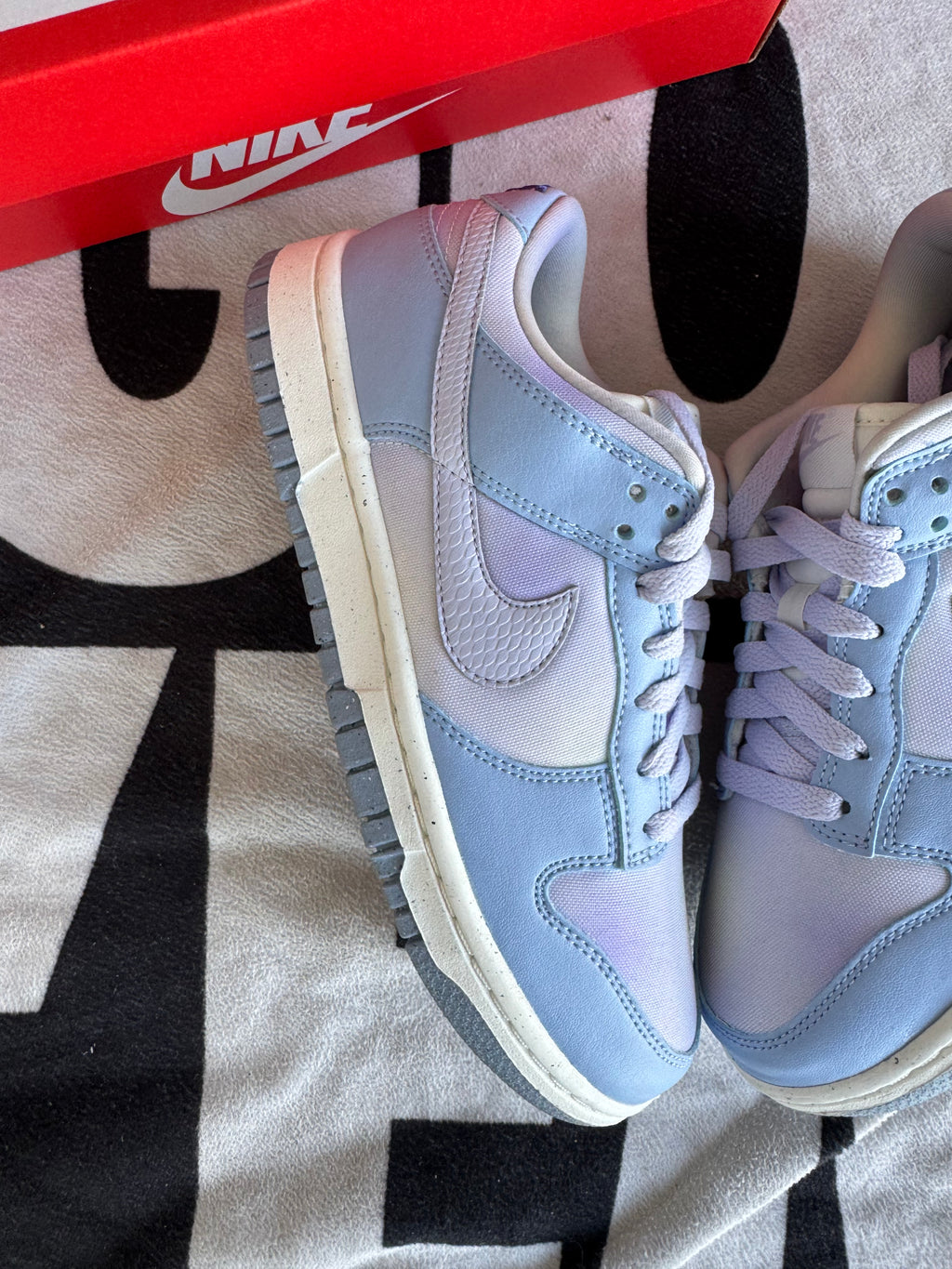 Nike Dunk Low White Blue Airbrush (Taille 37.5)