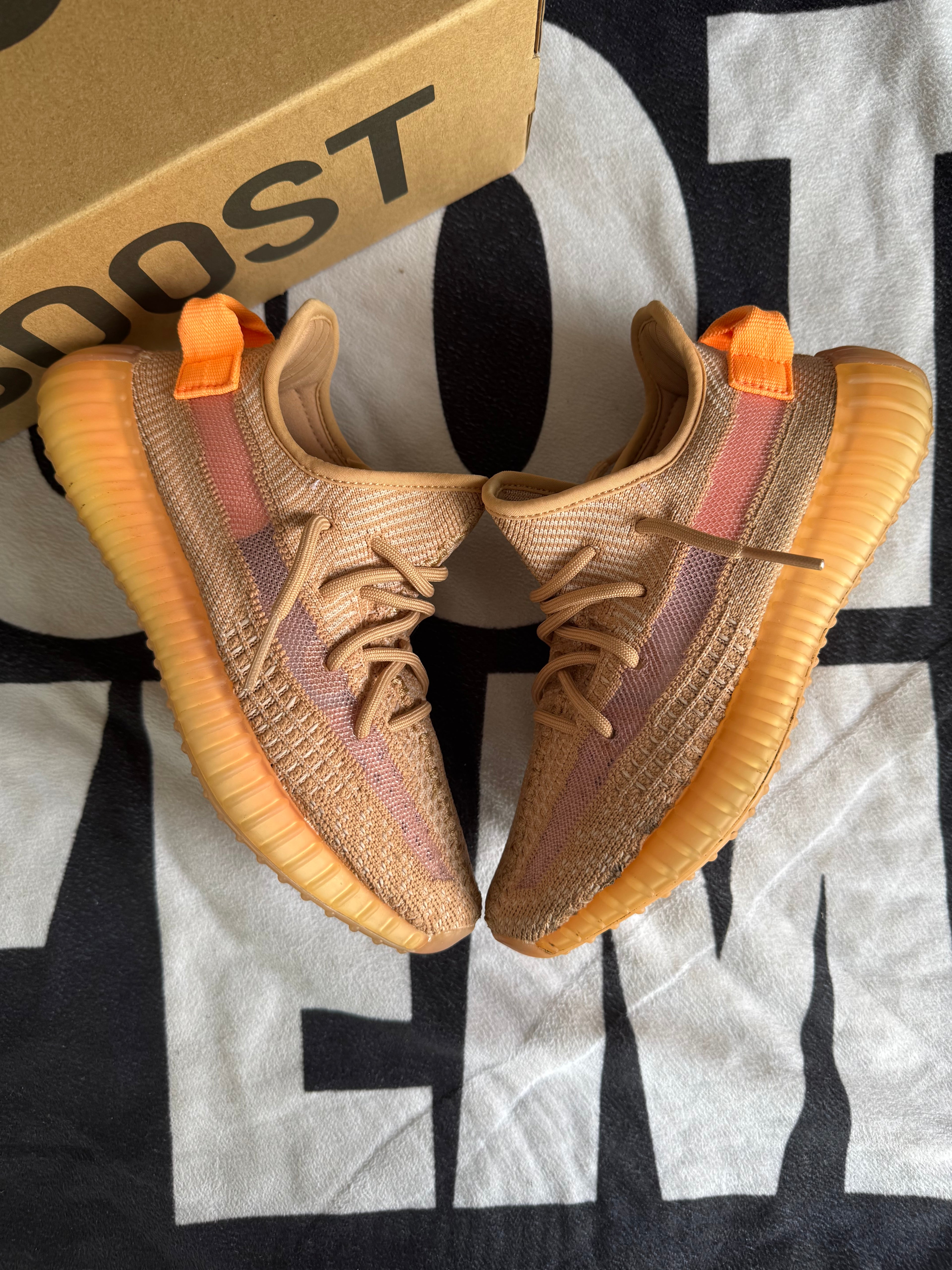 adidas Yeezy Boost 350 V2 Clay (Taille 37 1/3)