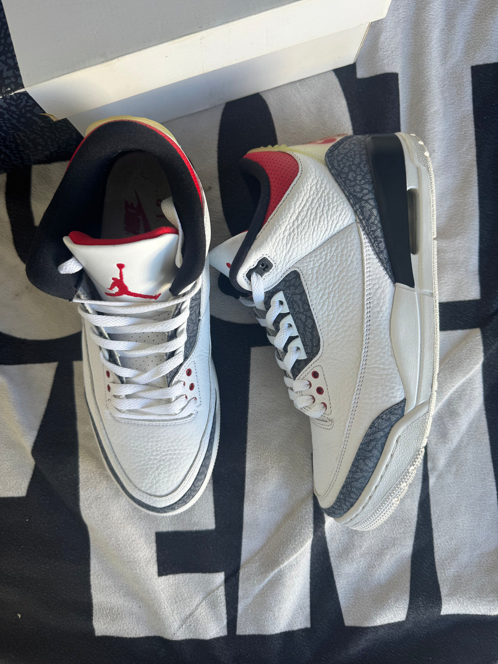 Jordan 3 SE Fire Red Denim 2020 (Taille 44)