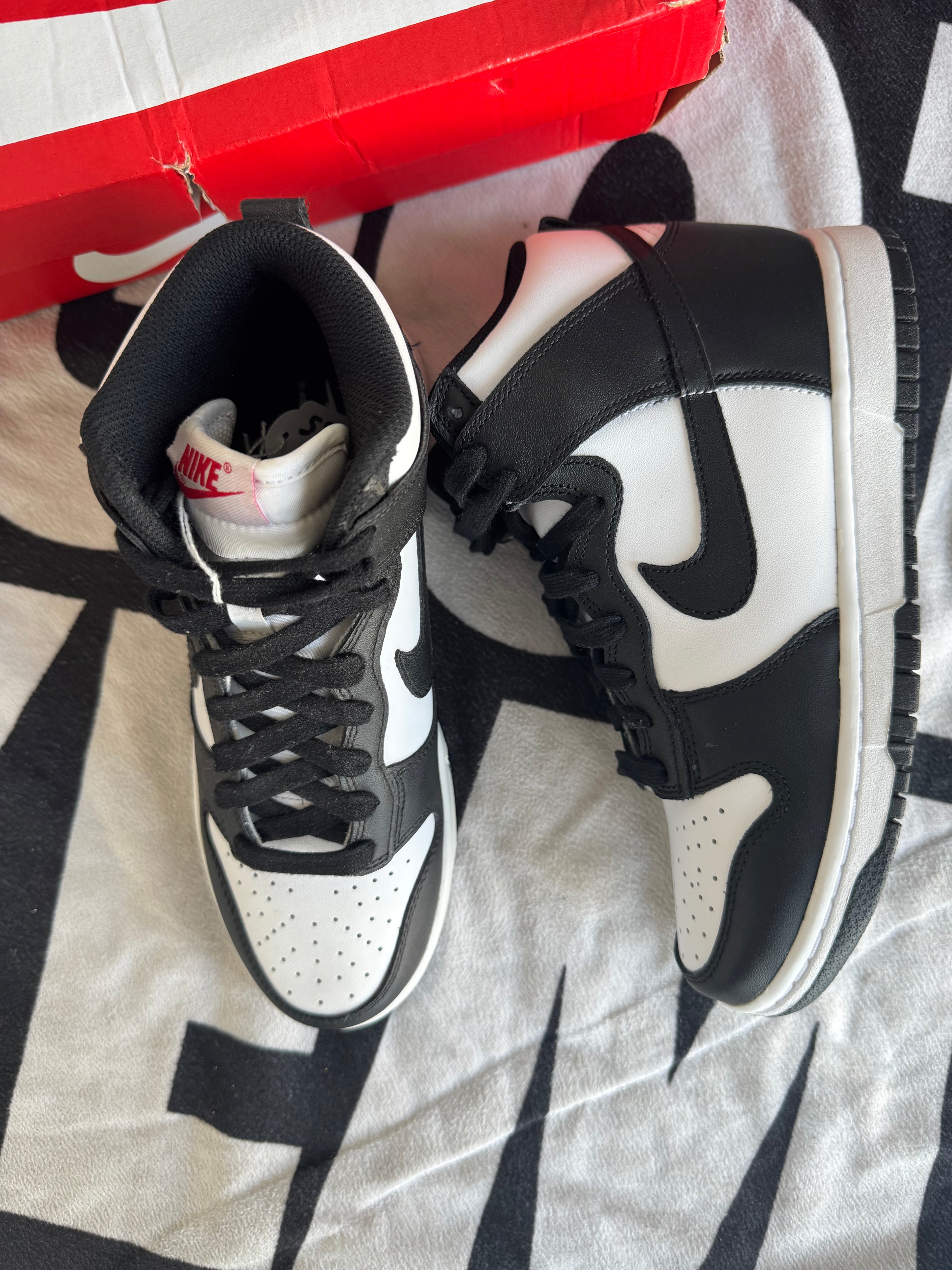 Nike Dunk High Panda Black White (Taille 38.5)