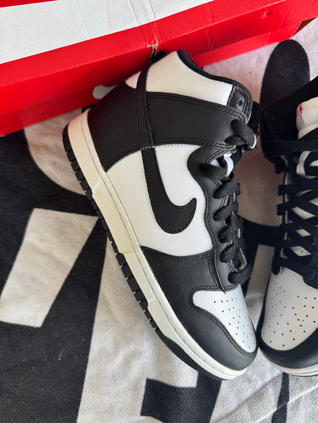 Nike Dunk High Panda Black White (Taille 38.5)