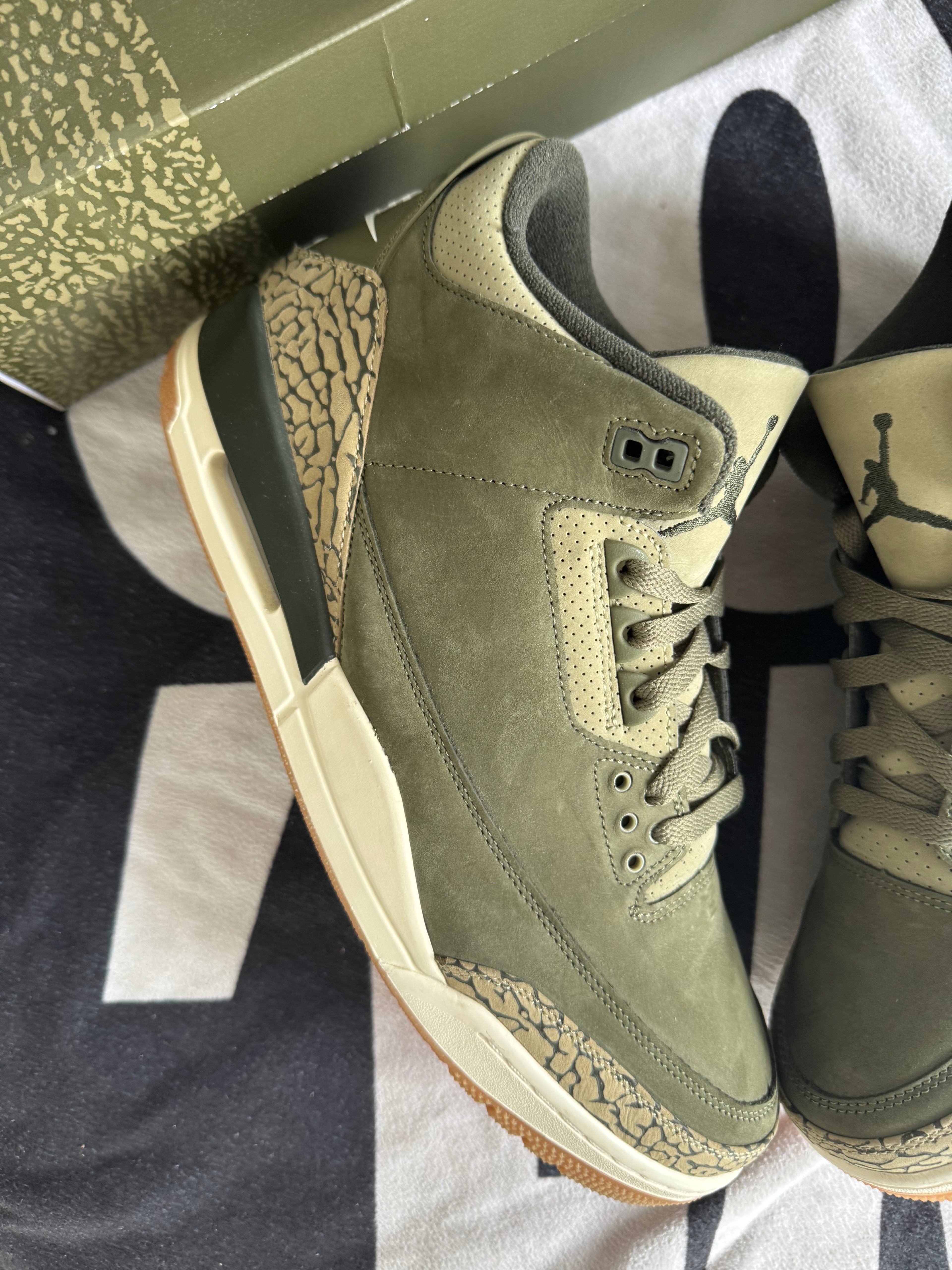 Jordan 3 Family Affair (Taille 47)