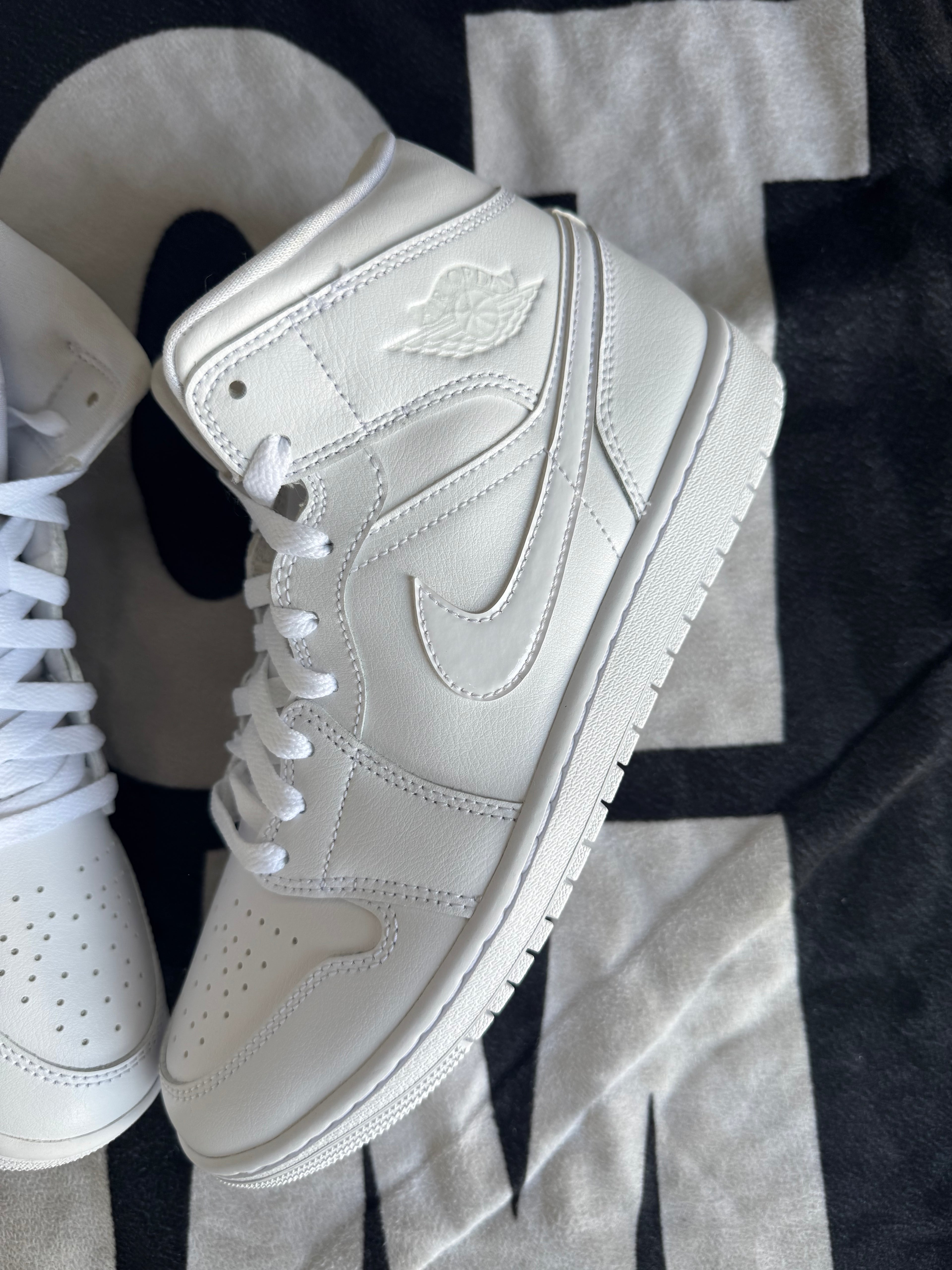 Jordan Mid Triple White 2022 (Taille 42)