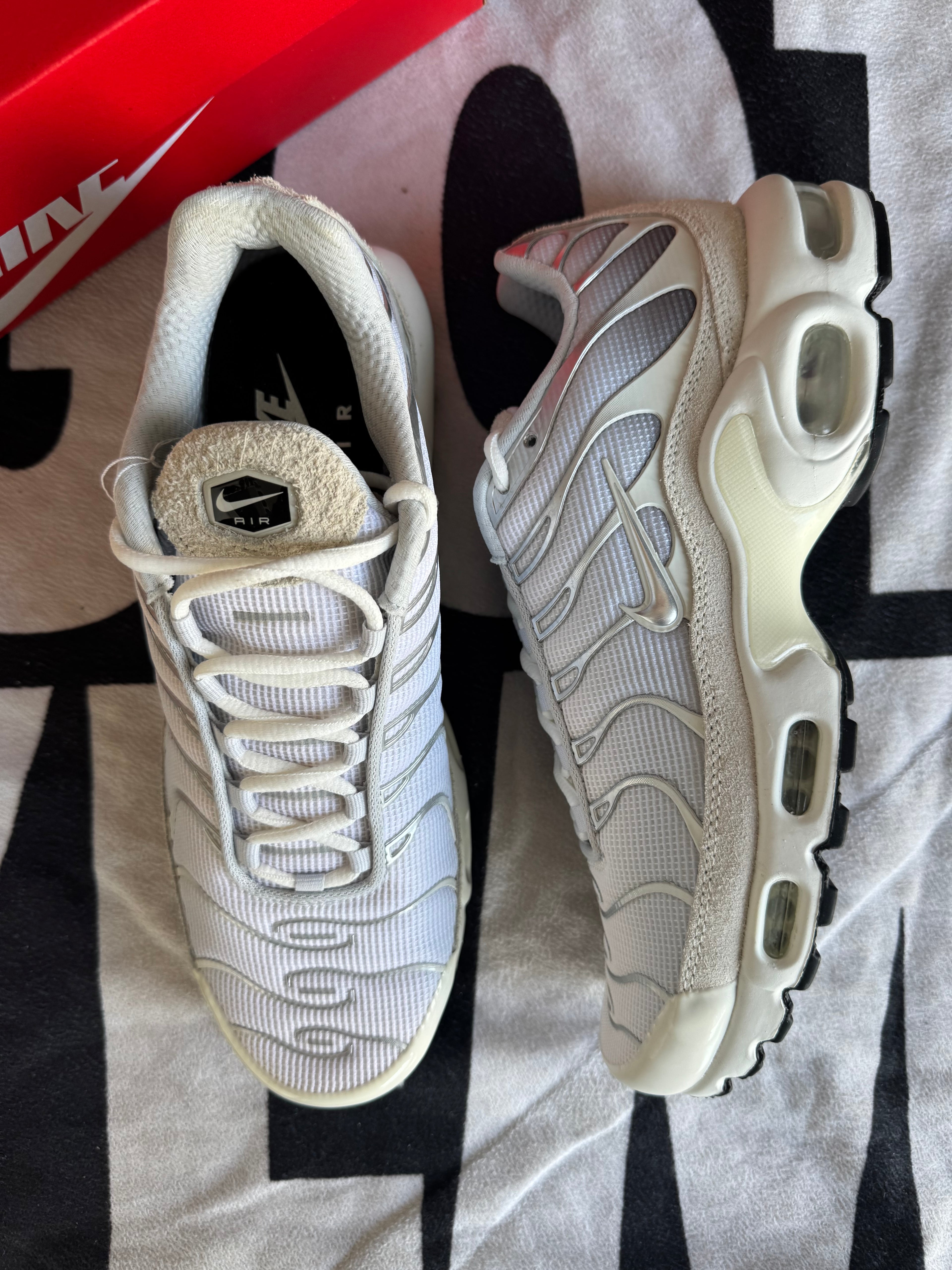 Nike Air Max Plus Sail Pure Platinum Silver (Taille 42.5)