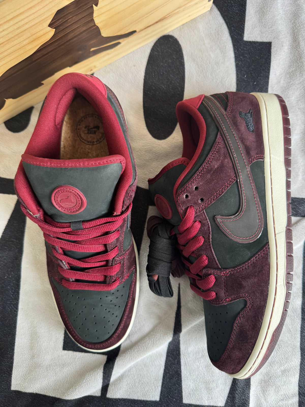 Nike SB Dunk Low Riot Skateshop Special Box (Taille 45)