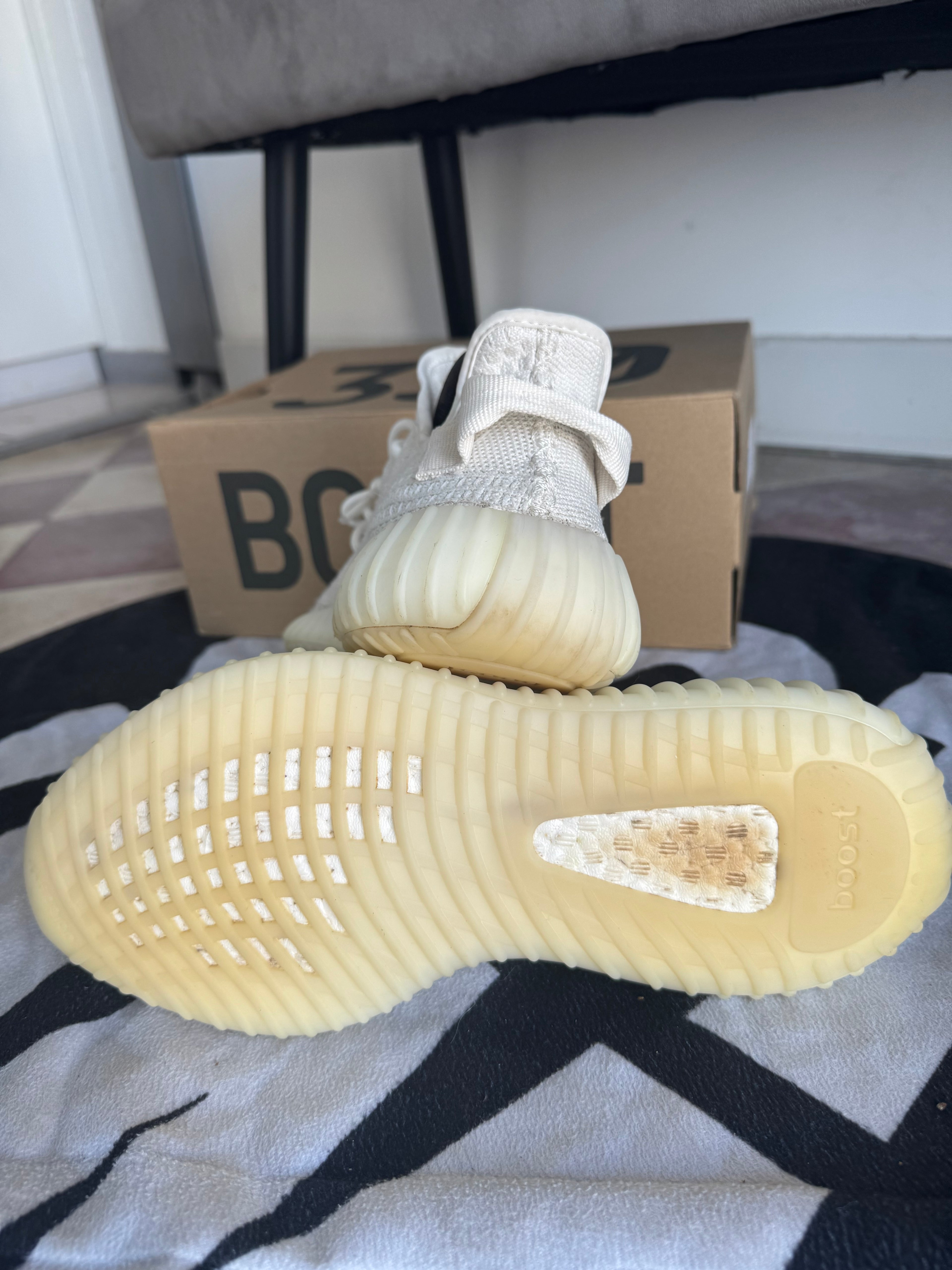 adidas Yeezy Boost 350 V2 Bone (Taille 42 2/3)
