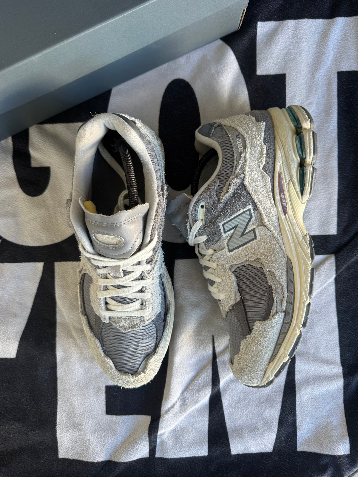 New Balance 2002R Protection Pack Rain Cloud (Taille 45)