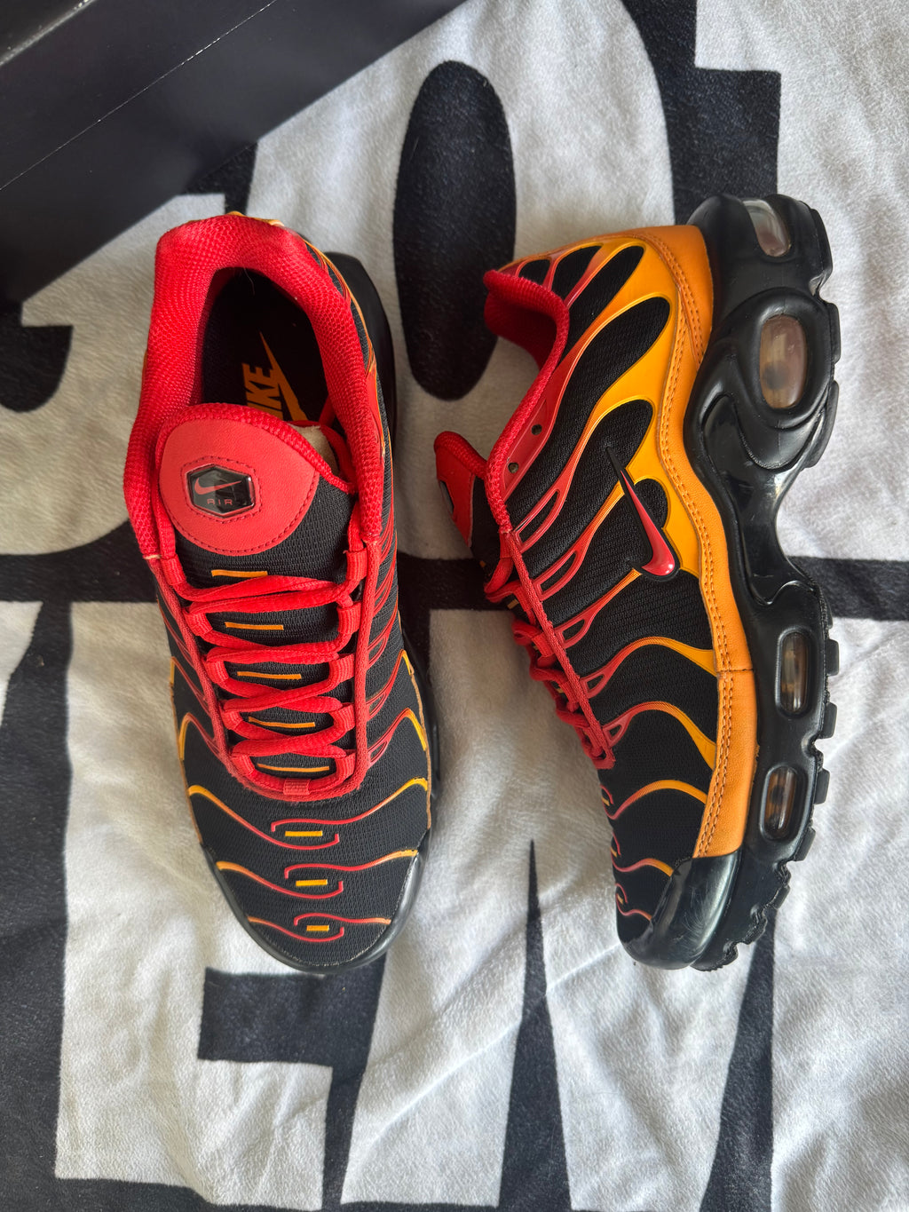 Nike Air Max Plus Volcano (Taille 40)