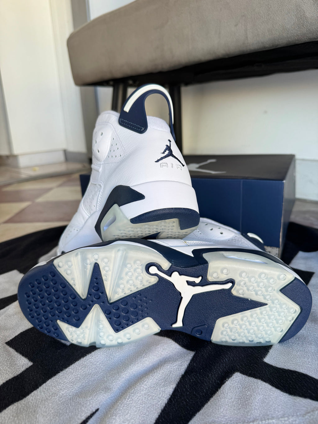Jordan 6 Midnight Navy 2022 (Taille 42)