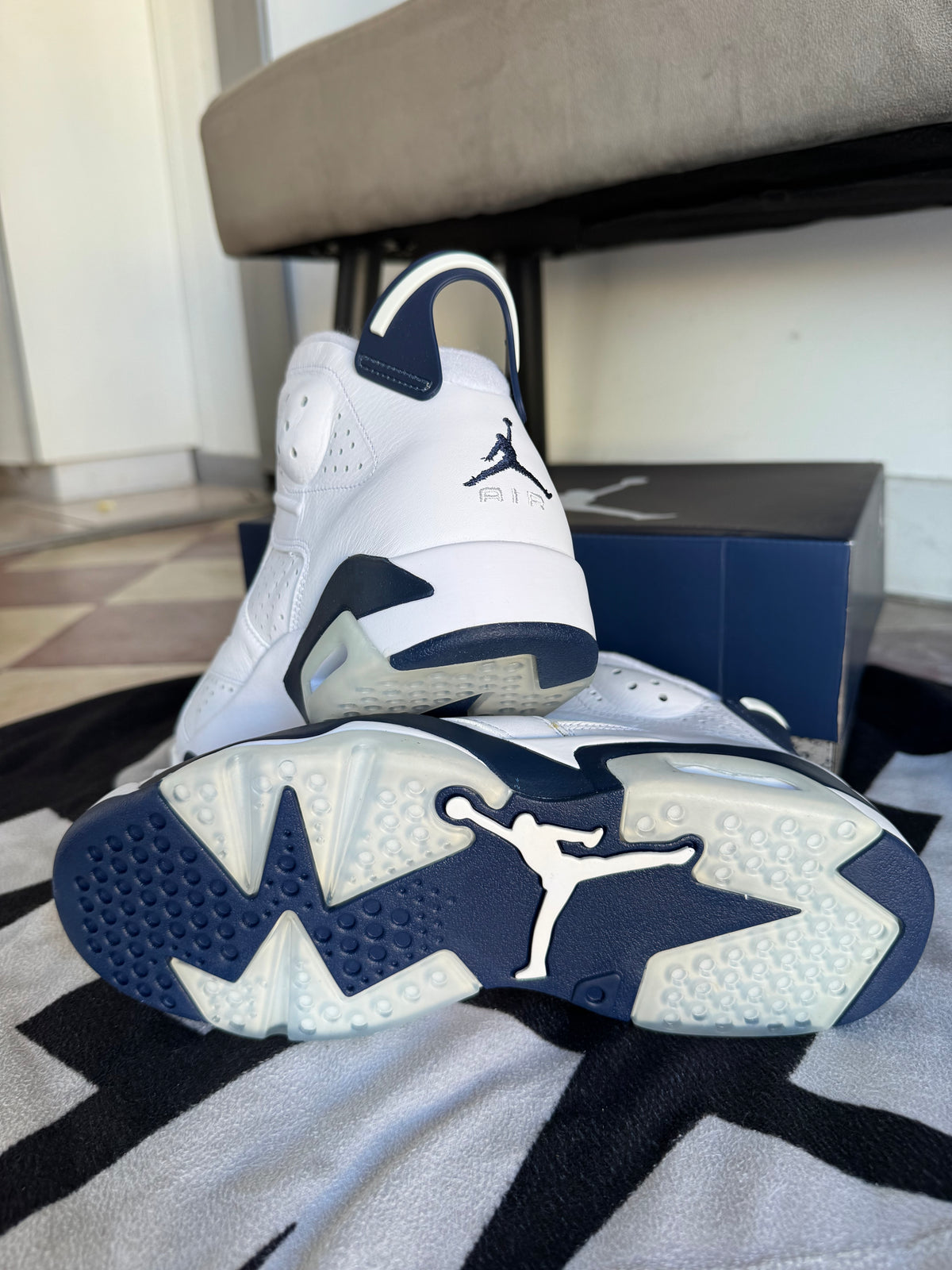 Jordan 6 Midnight Navy 2022 (Taille 42)