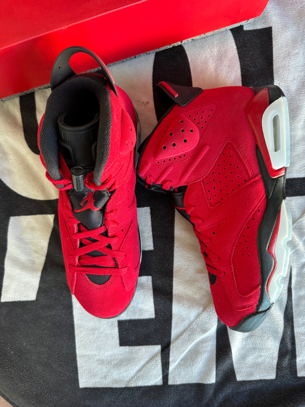 Jordan 6 Toro Bravo (Taille 42)