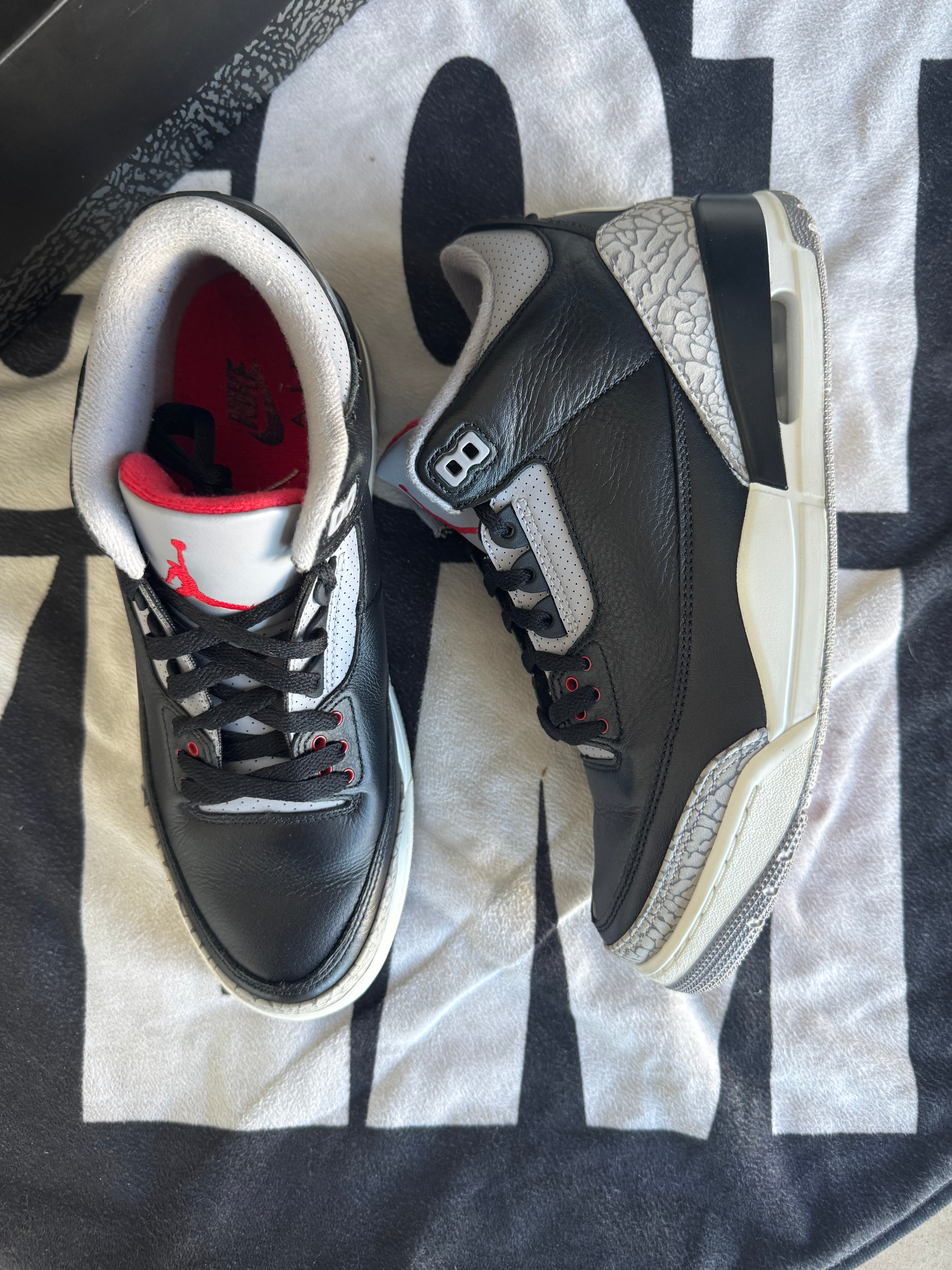 Jordan 3 Black Cement 2024 (Taille 44)