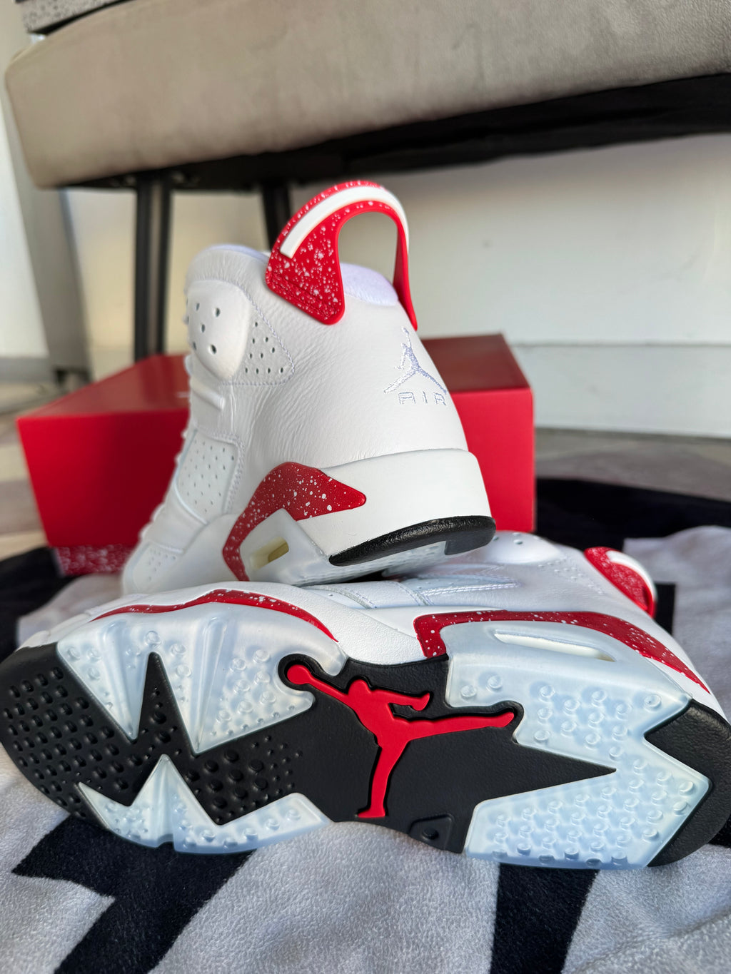 Jordan 6 Red Oreo (Taille 42)