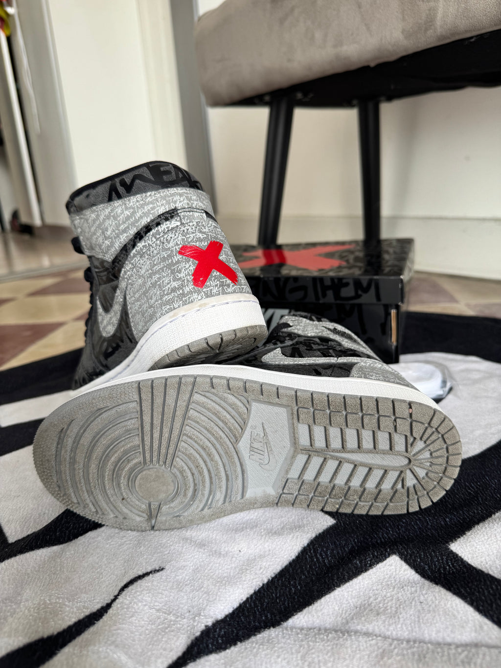 Jordan 1 High Rebellionaire (Taille 36.5)