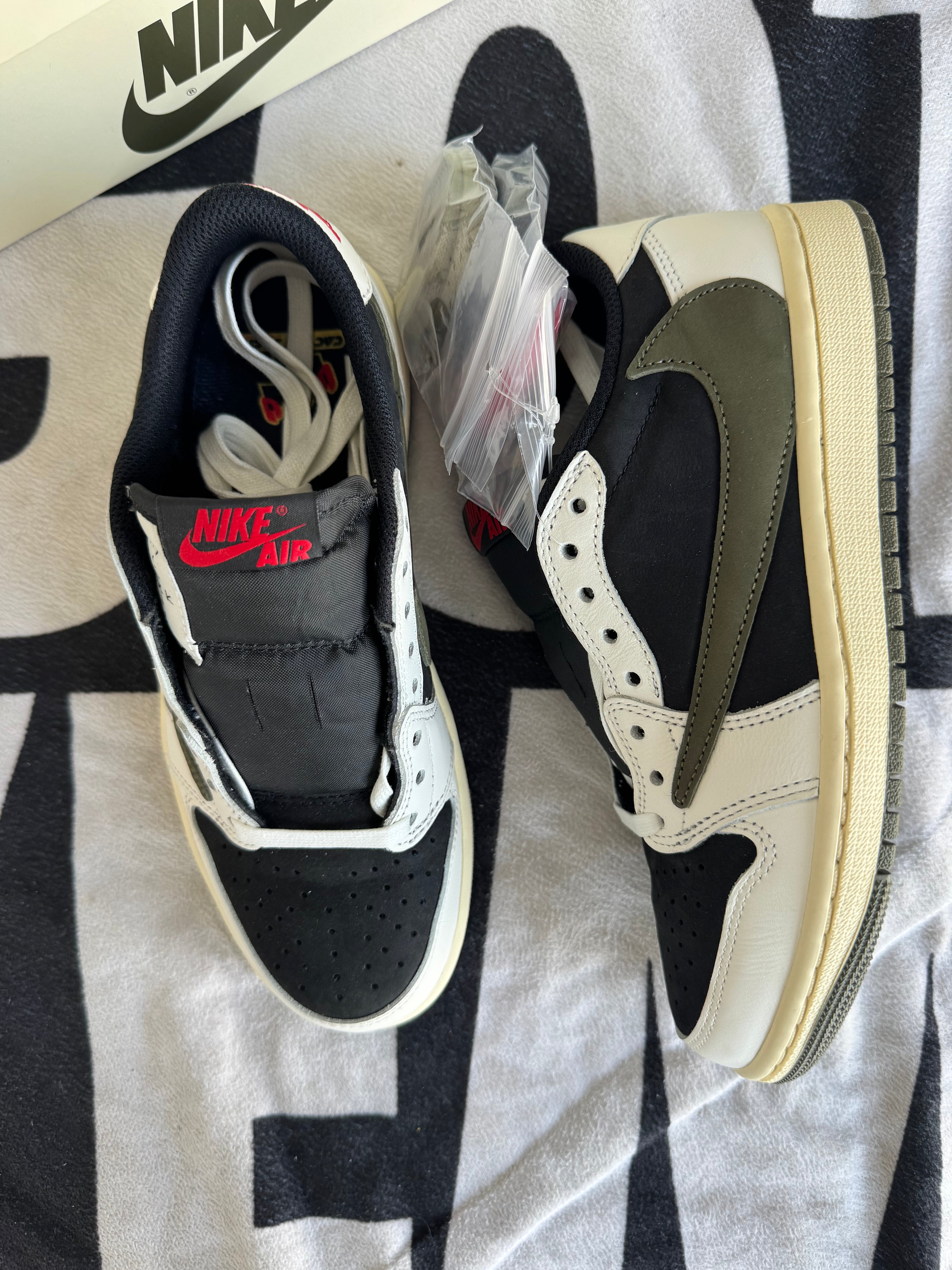 Jordan 1 Low Travis Scott Olive (Taille 37.5)