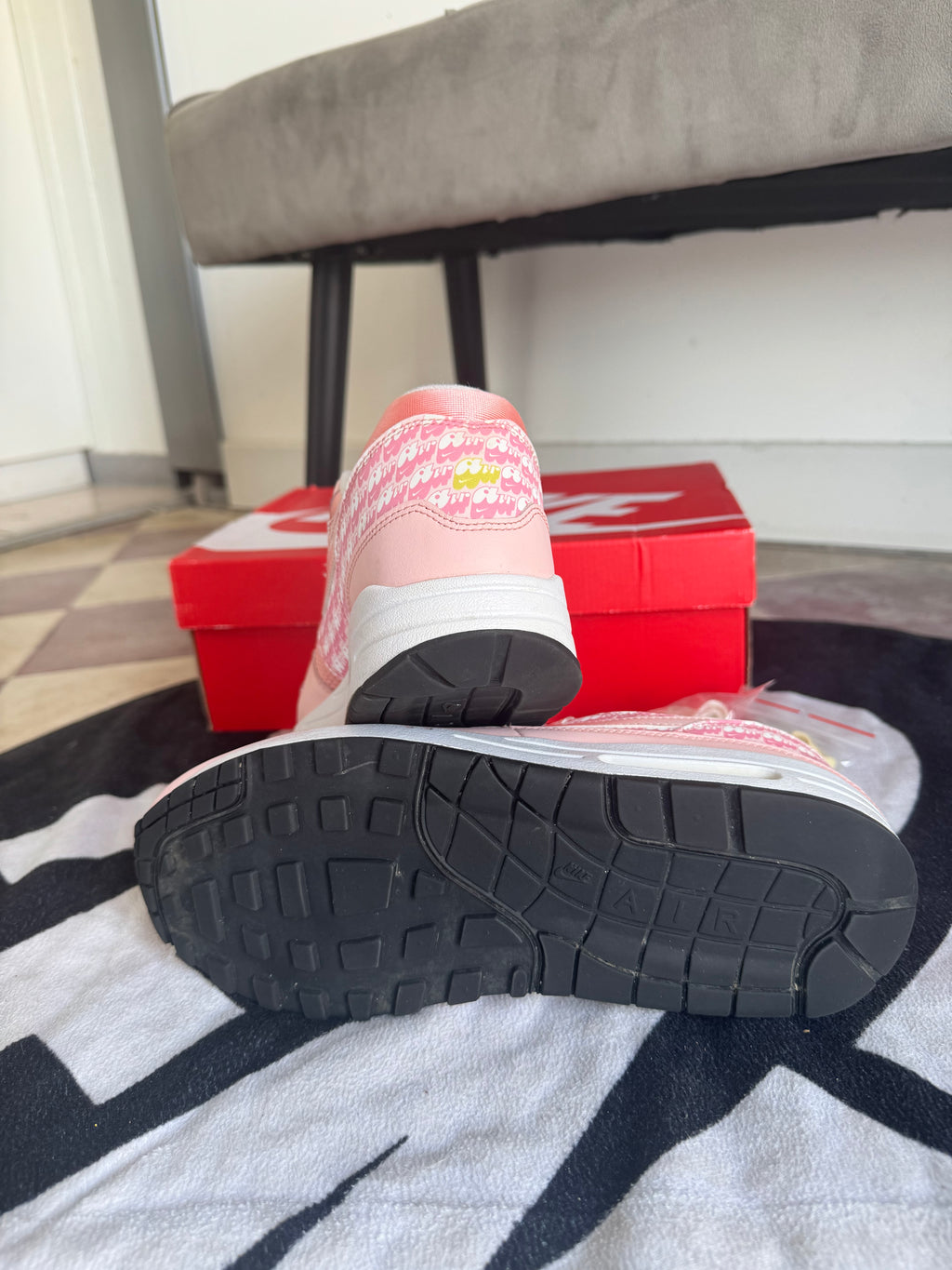 Nike Air Max 1 Strawberry Lemonade  (Taille 42.5)