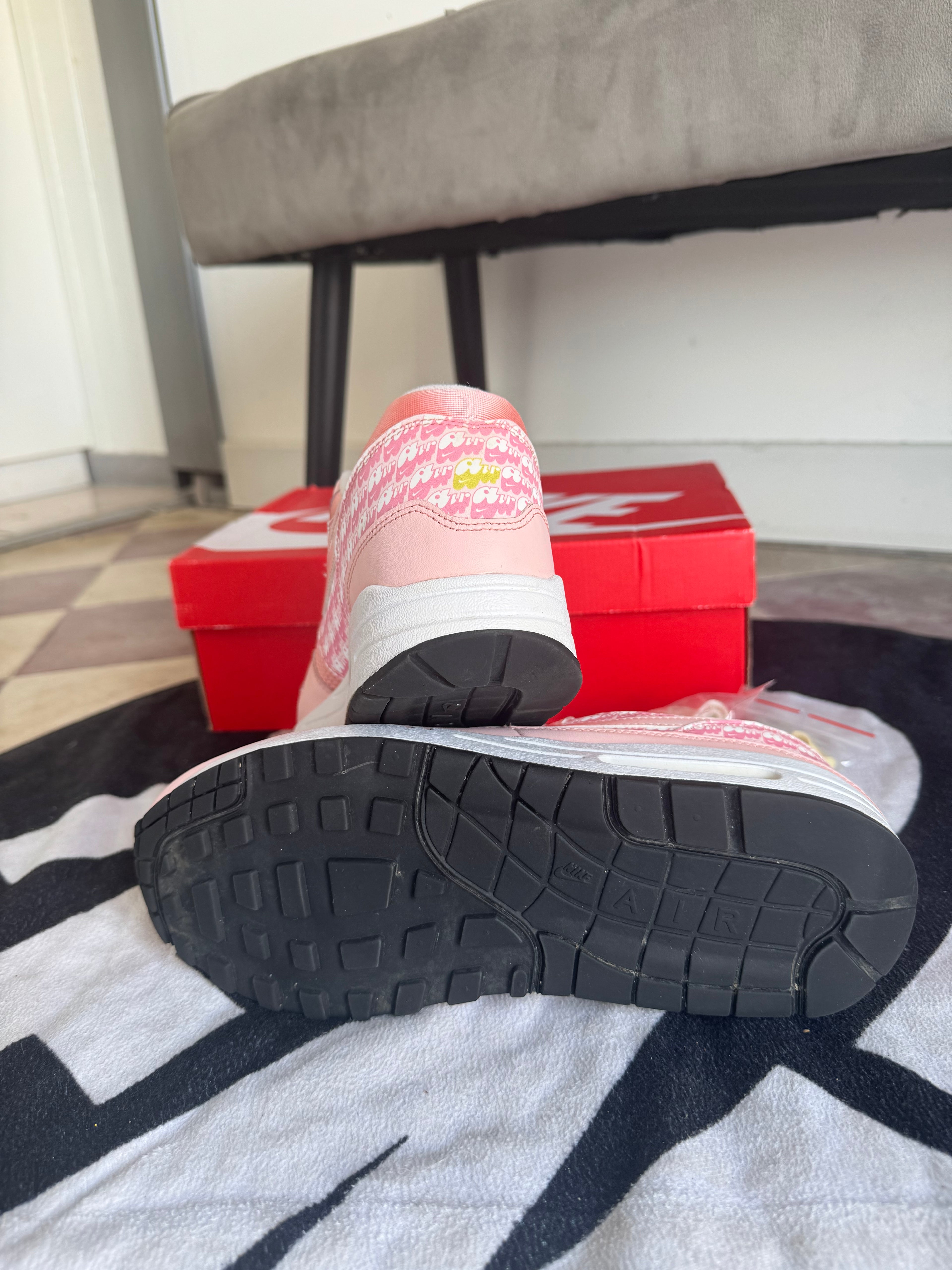 Nike Air Max 1 Strawberry Lemonade  (Taille 42.5)