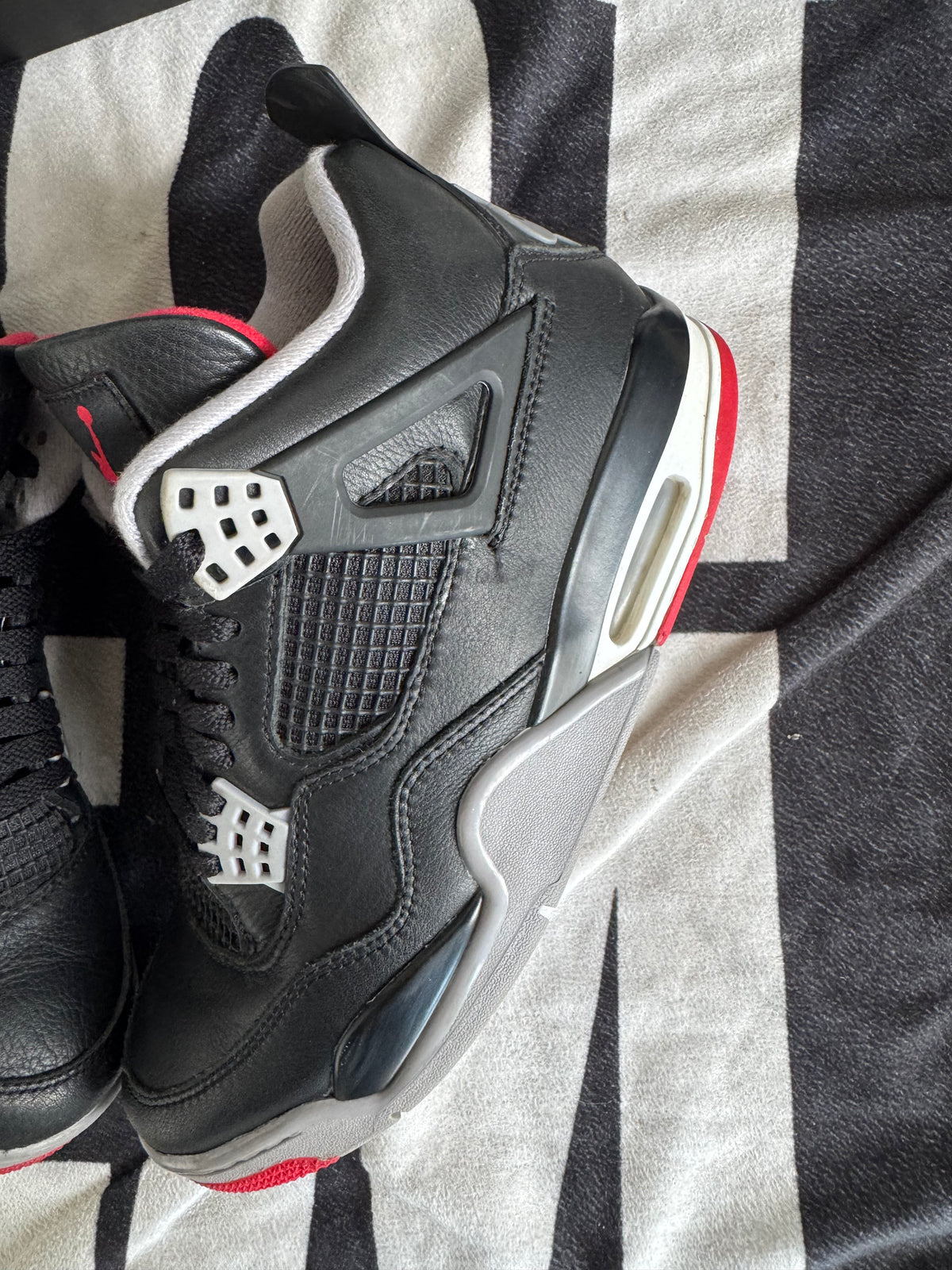 Jordan 4 Bred Reimagined (Taille 42.5)