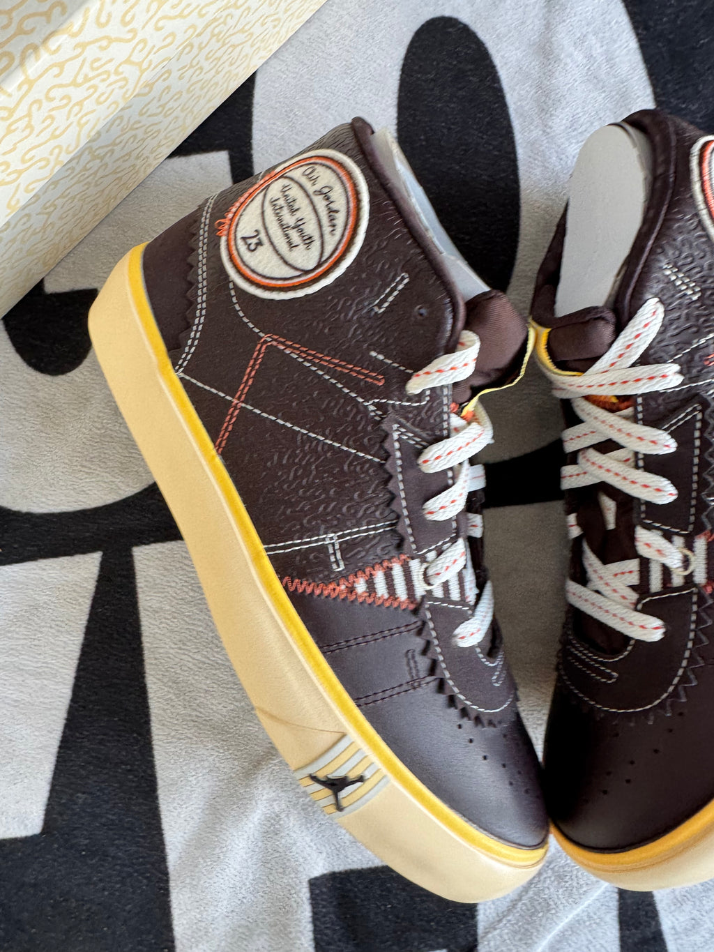 Jordan Series Mid Maison Chateau Rouge Brown (Taille 40)