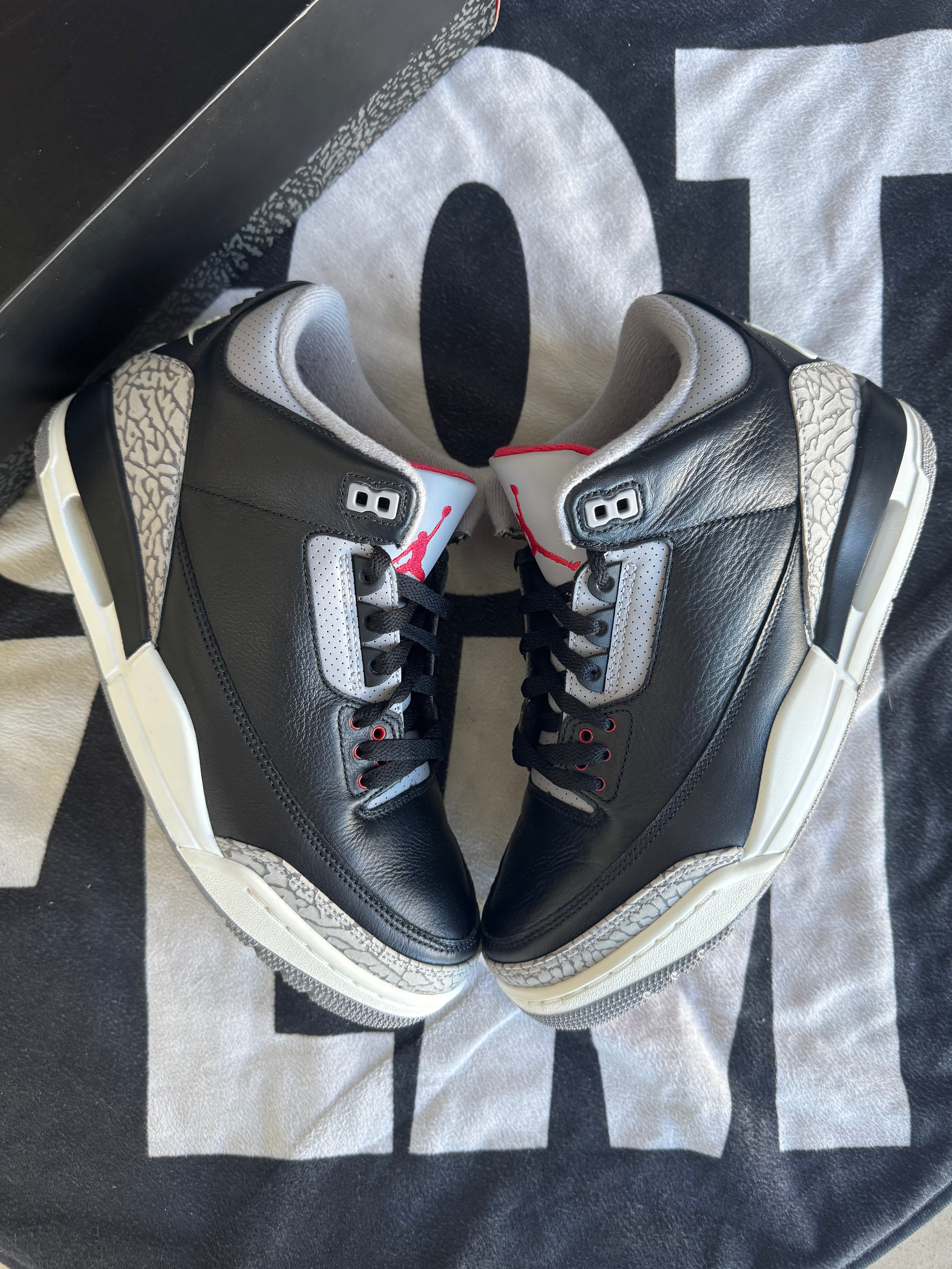 Jordan 3 Black Cement 2024 (Taille 44)