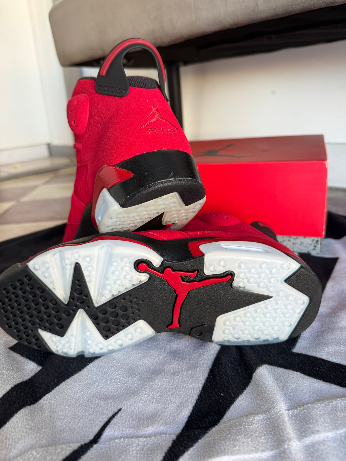 Jordan 6 Toro Bravo (Taille 42)