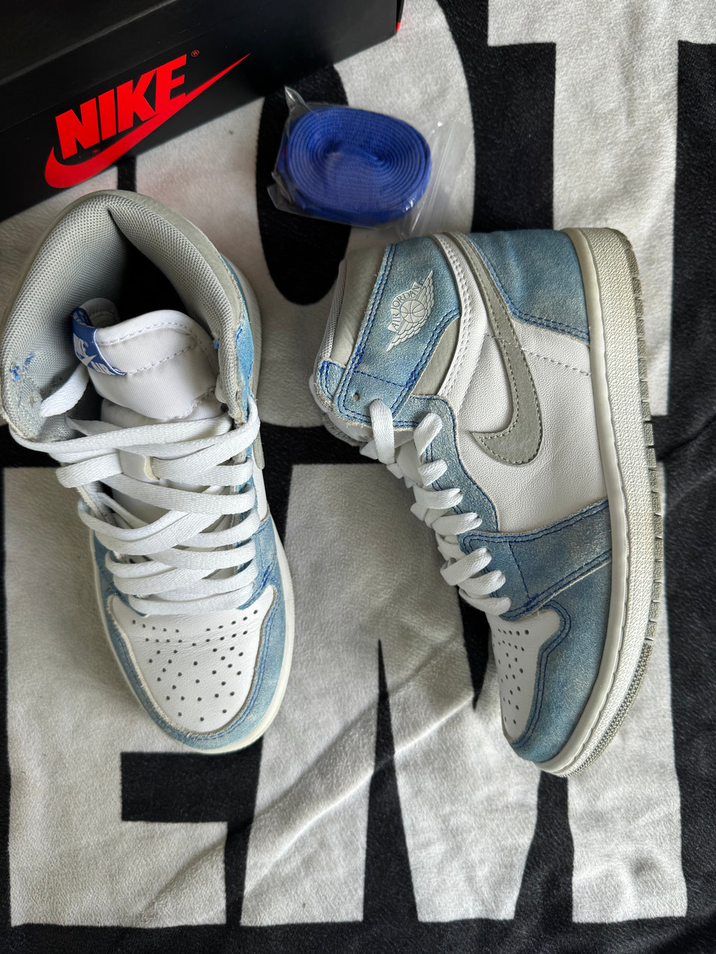 Jordan 1 High Hyper Royal Smoke Grey (Taille 37.5)