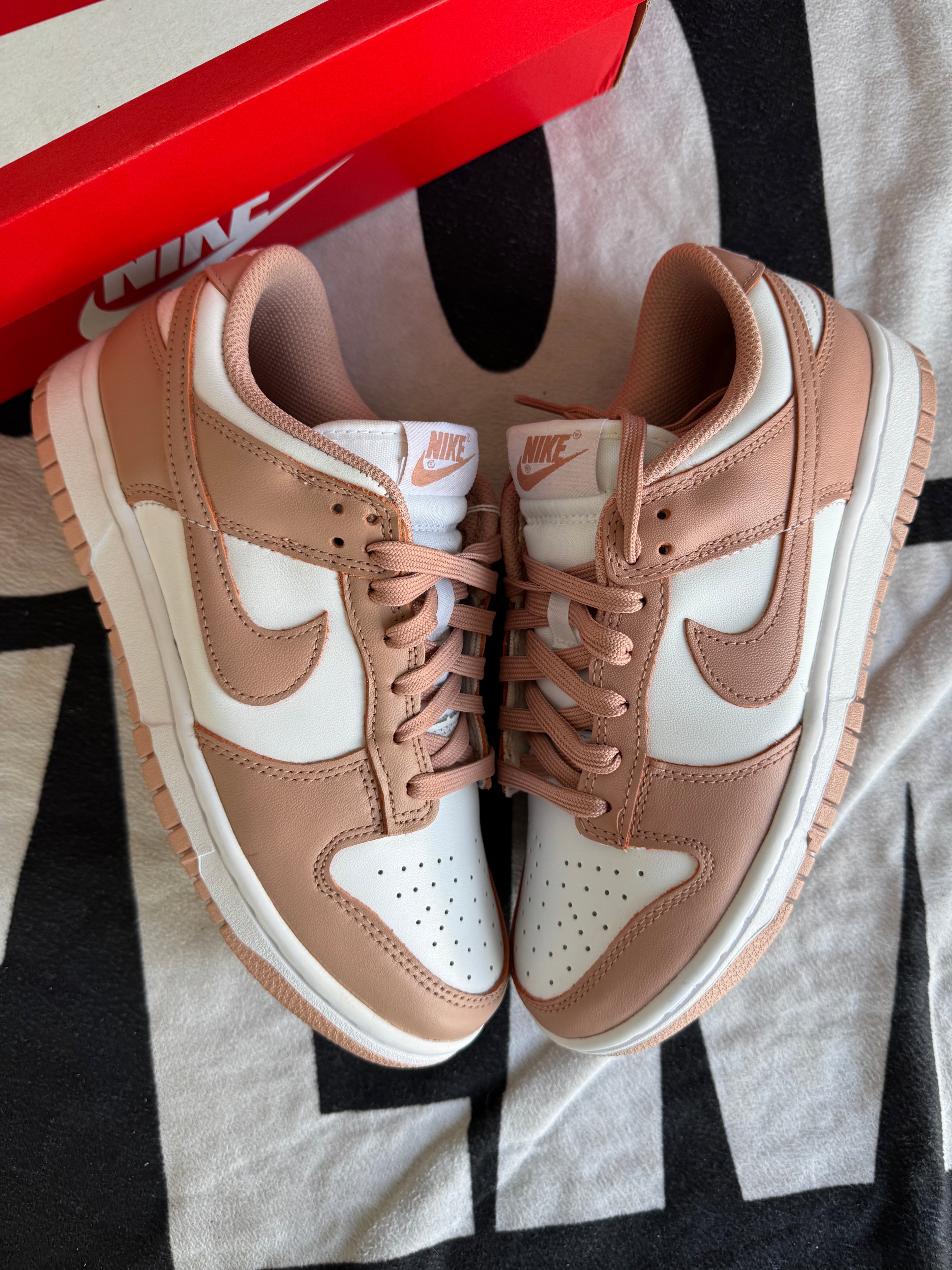 Nike Dunk Low Rose Whisper (Taille 38.5)