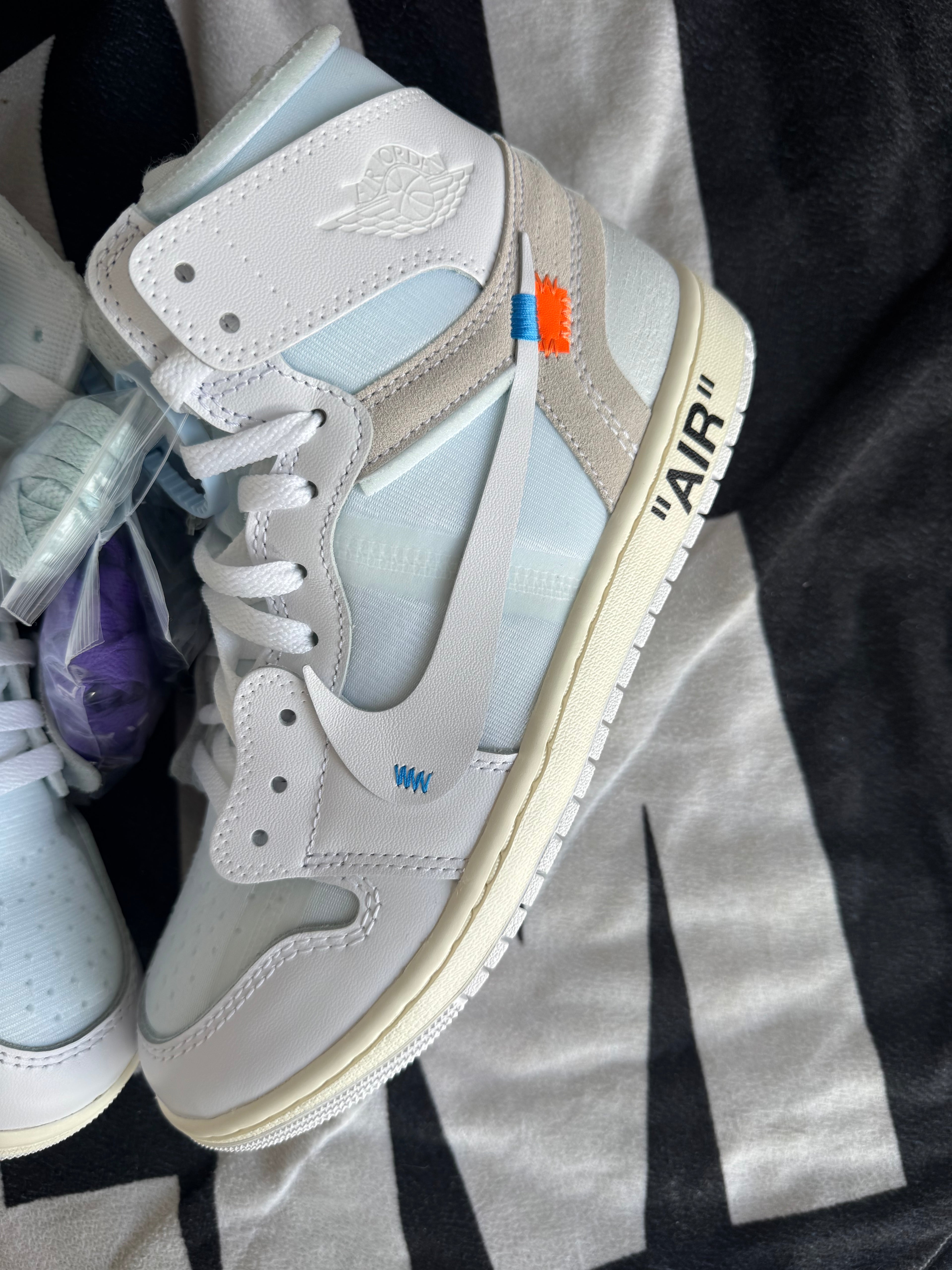 Jordan 1 High Virgil Abloh Archive Alaska (Taille 42.5)