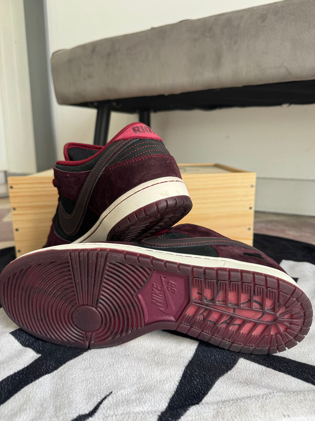 Nike SB Dunk Low Riot Skateshop Special Box (Taille 45)