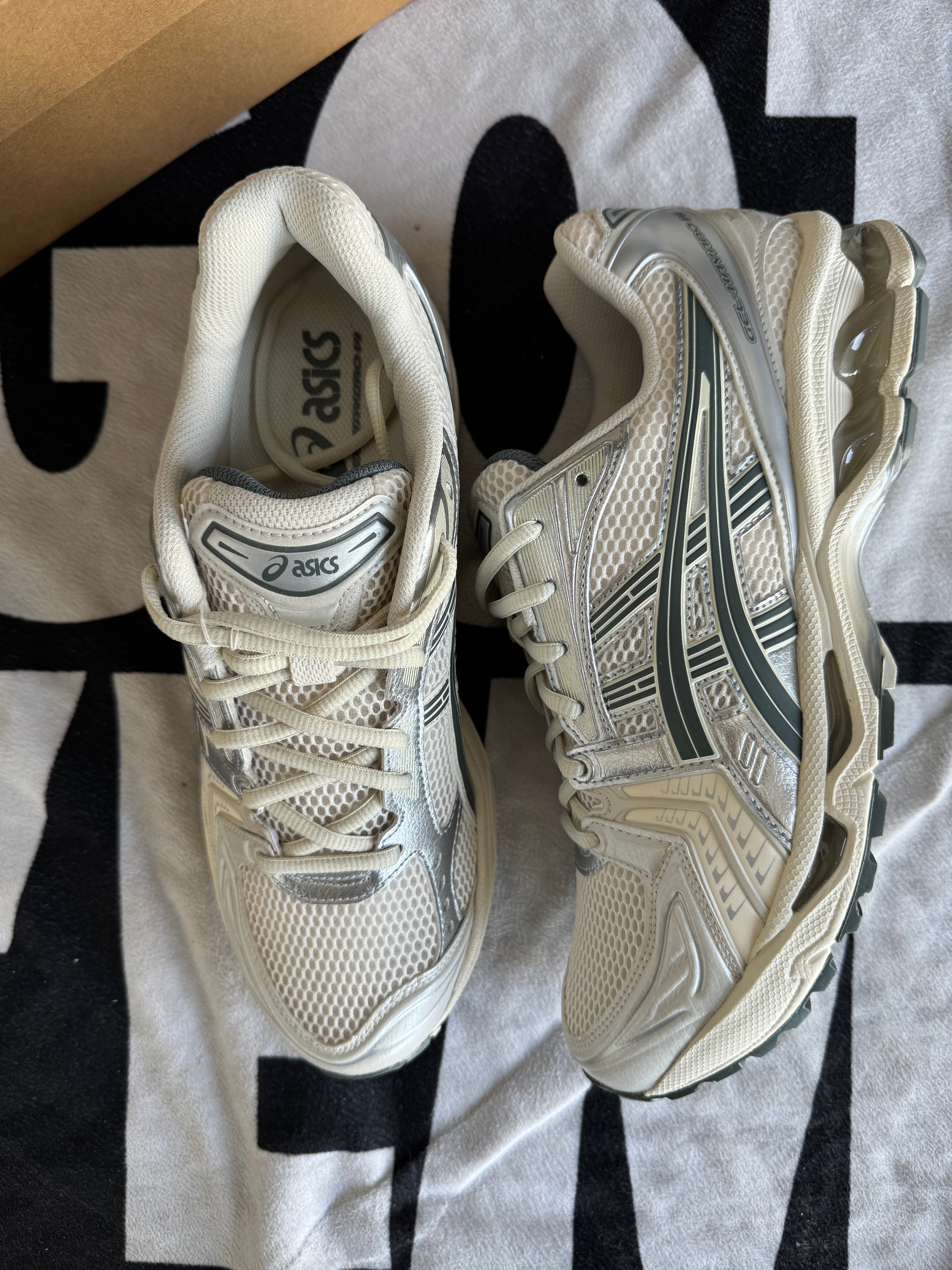 Asics Kayano 14 Birch Dark Pewter (Taille 44.5)