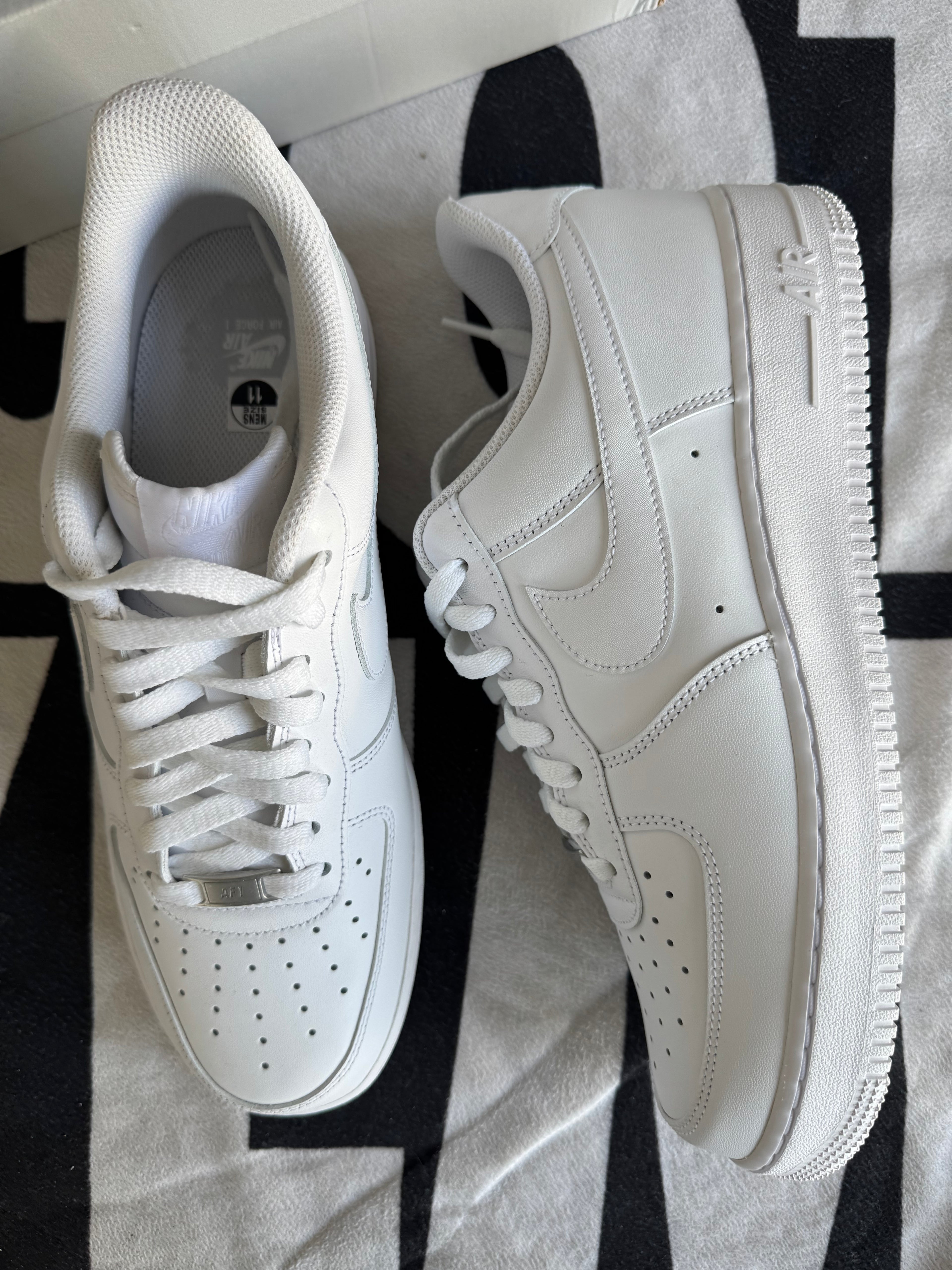 Nike Air Force 1 Low '07 White (Taille 45)