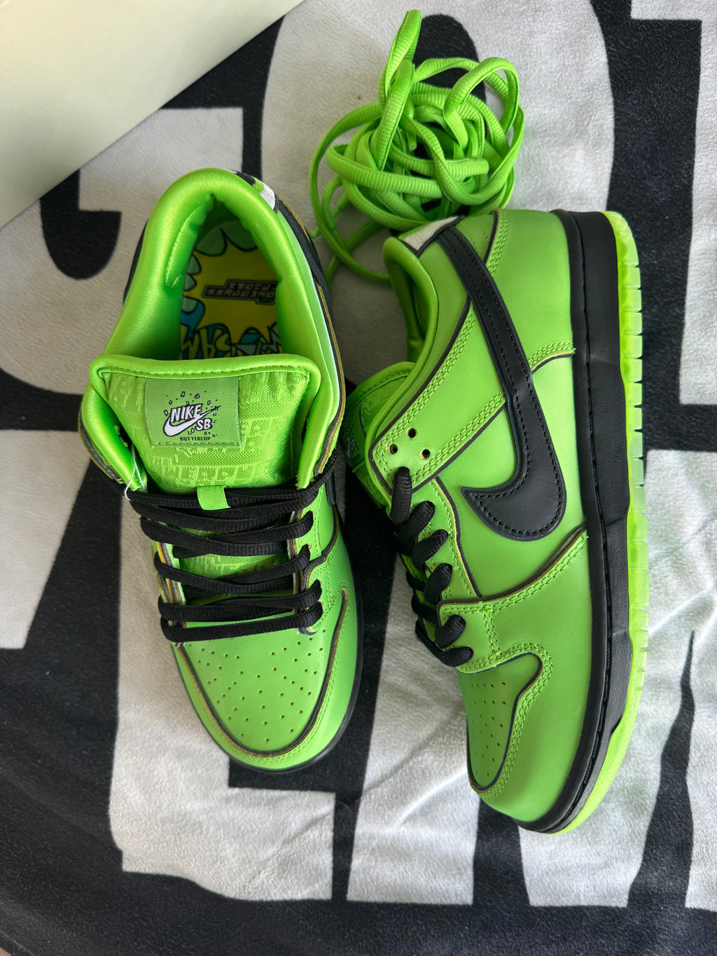 Nike SB Dunk Low The Powerpuff Girls Buttercup (Taille 41)