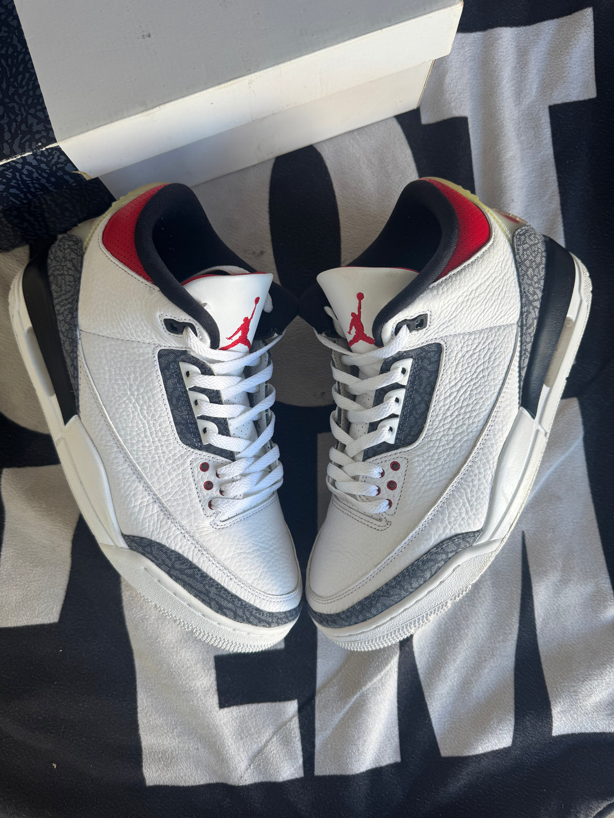 Jordan 3 SE Fire Red Denim 2020 (Taille 44)