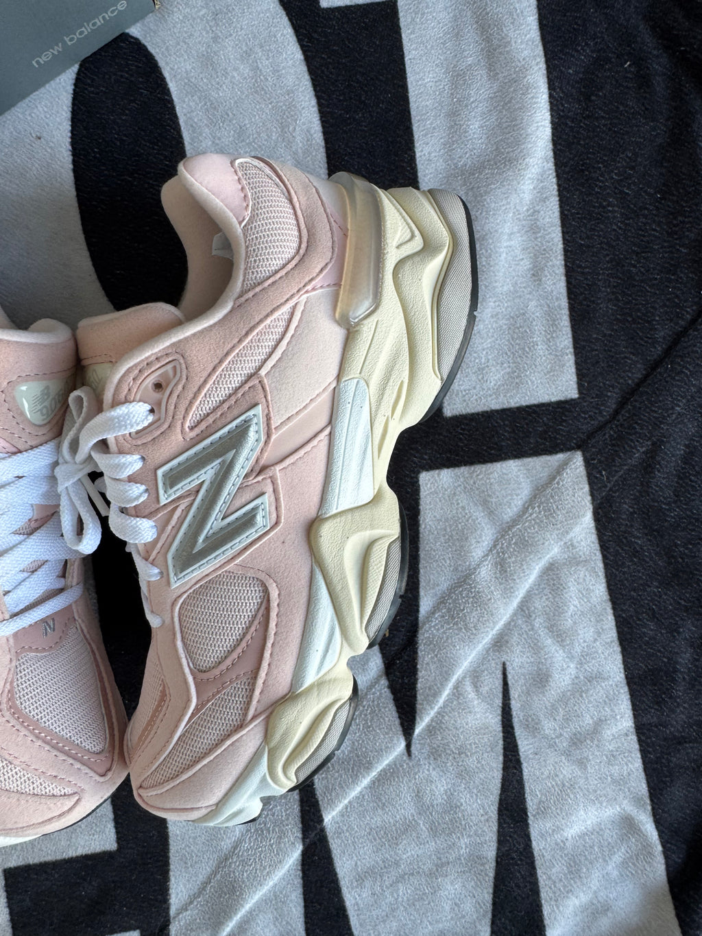 New Balance 9060 Pink Haze GS (Taille 36)