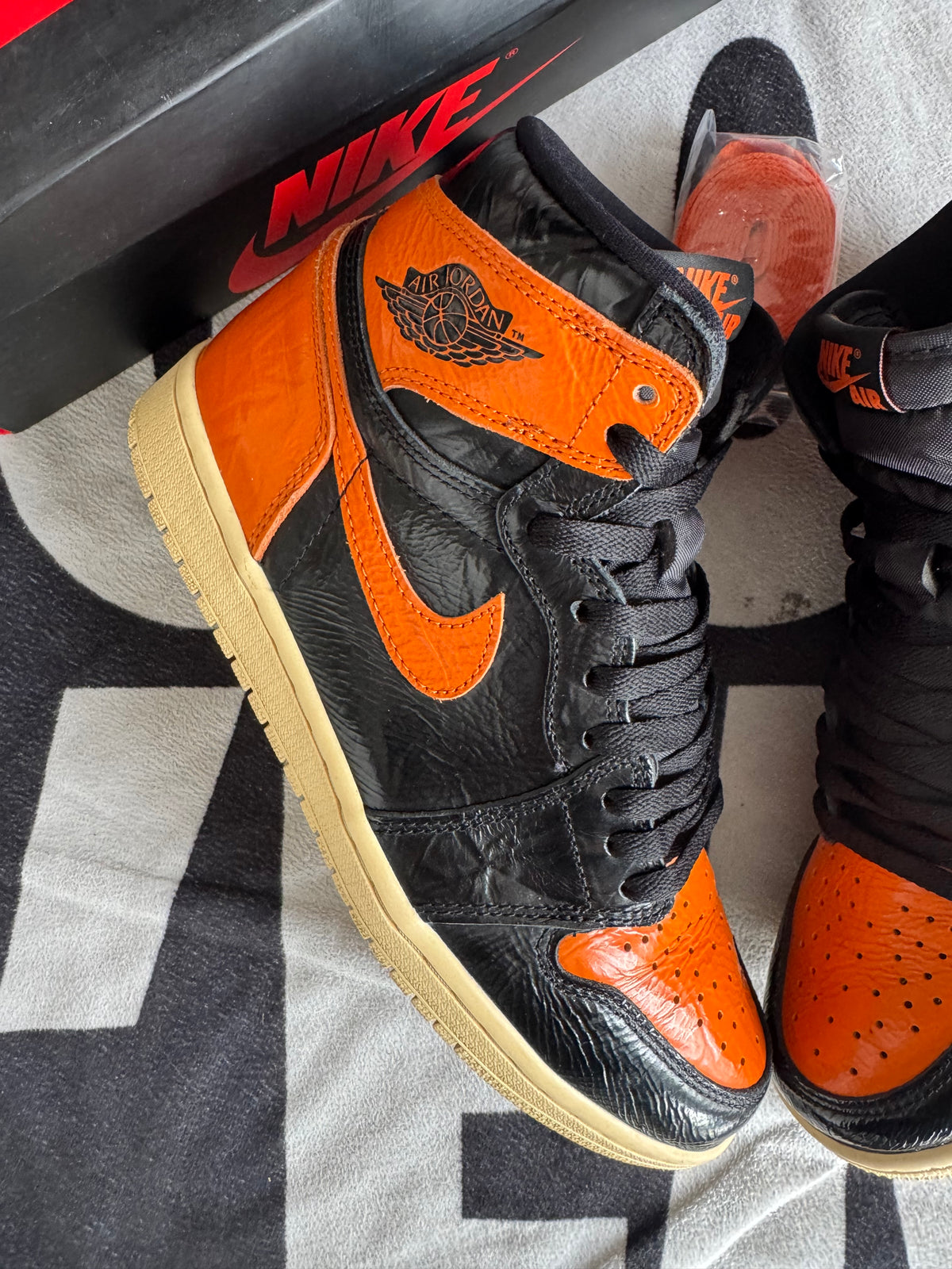 Jordan 1 High Shattered Backboard 3.0 (Taille 41)