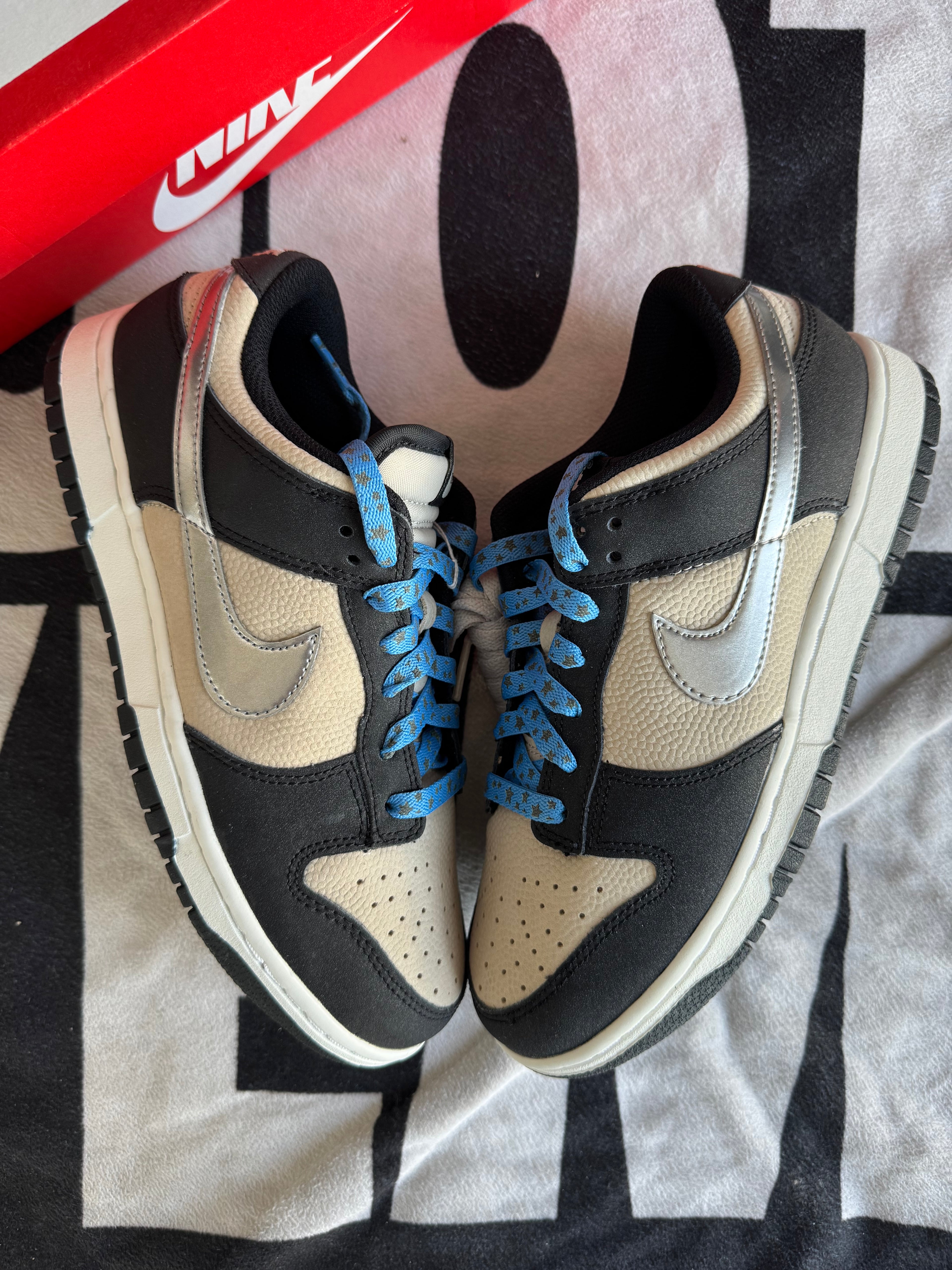 Nike Dunk Low Starry Laces WMNS (Taille 39)