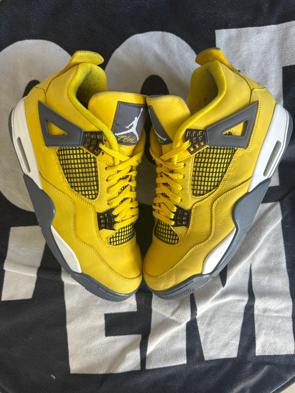 Jordan 4 Lightning 2021 (Taille 45.5)