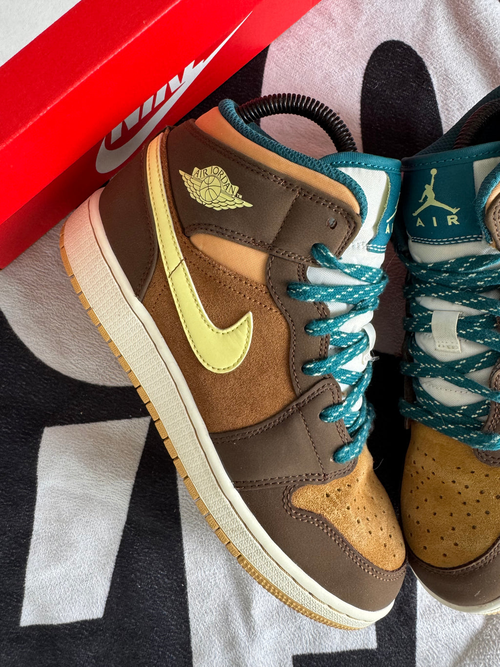 Jordan 1 Mid Cacao Wow (Taille 38.5)