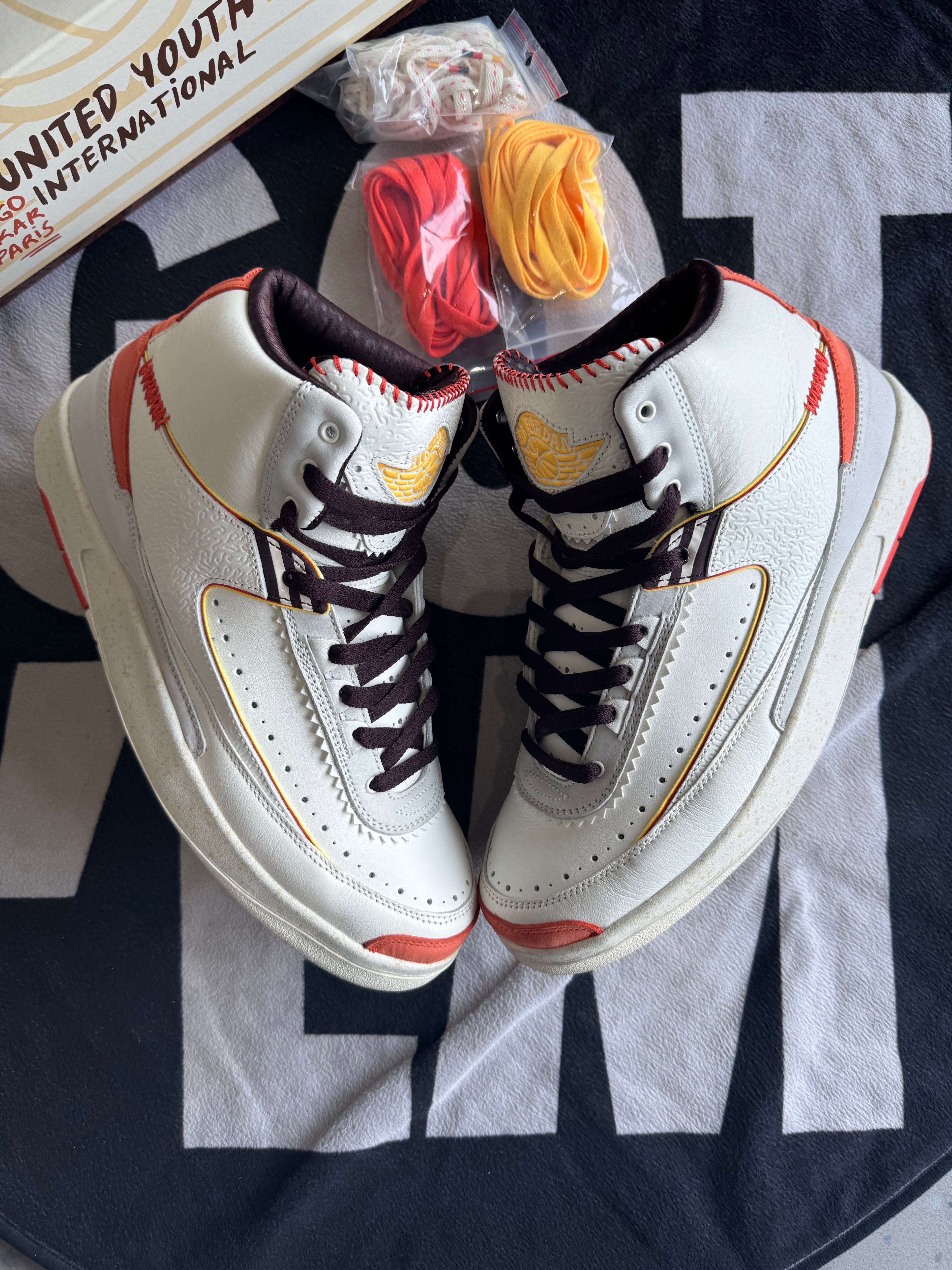 Jordan 2  Maison Chateau Rouge (Taille 45.5)