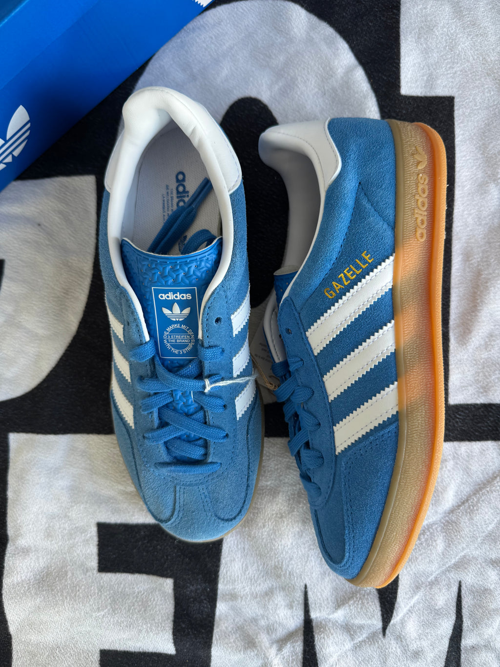 adidas Gazelle Indoor Blue Bird Cloud White Gum GS (Taille 38)