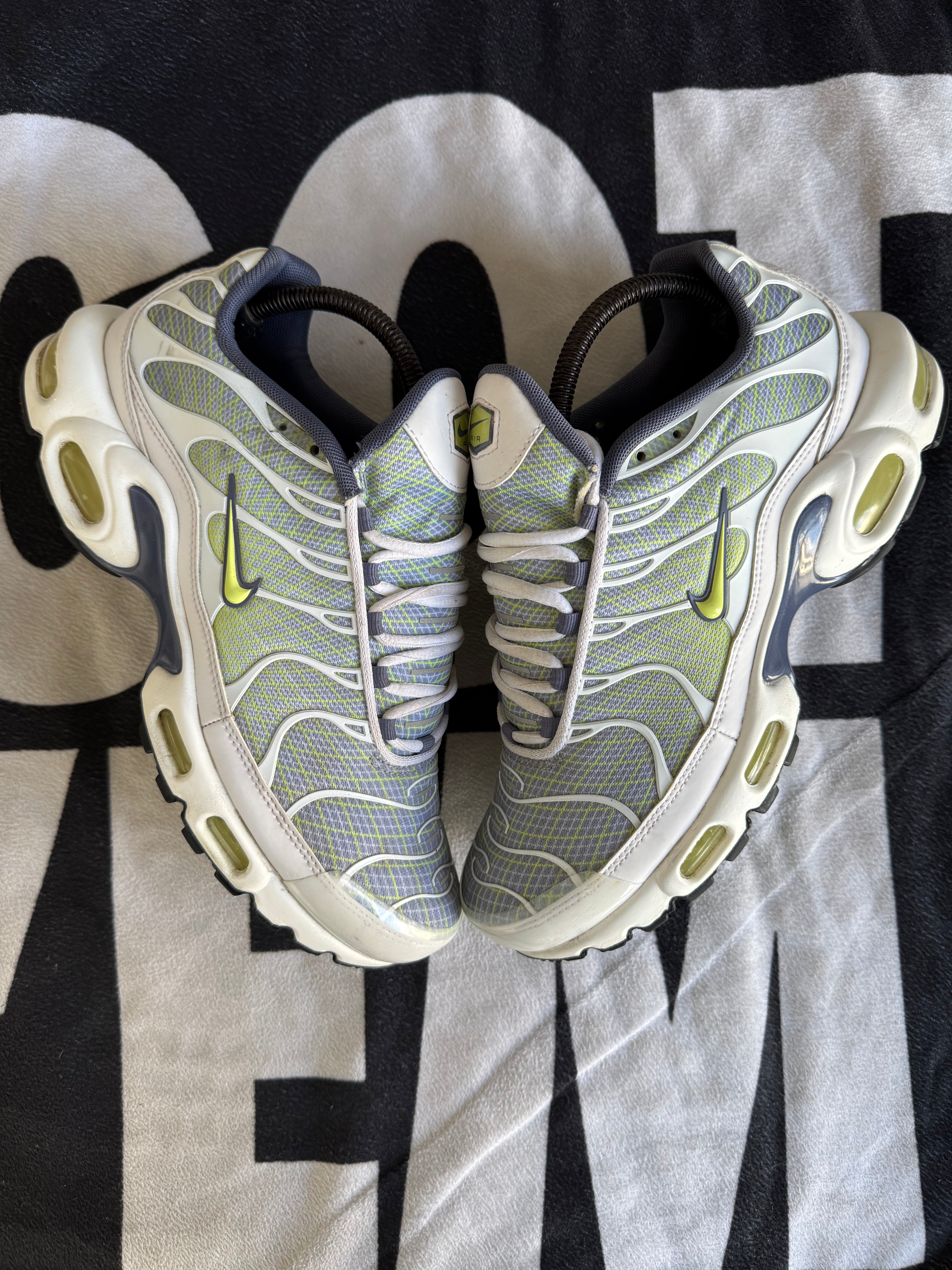 Nike Air Max Plus Pebble Grey Lime (Taille 42)