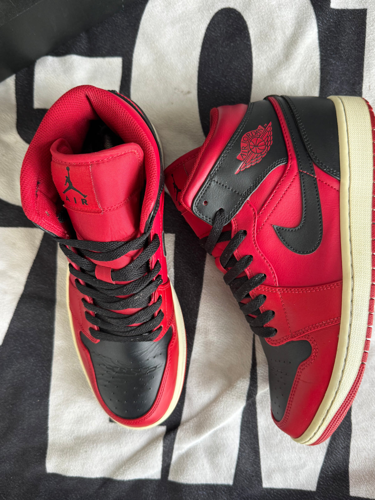 Jordan 1 Mid Reverse Bred 2021 (Taille 44)