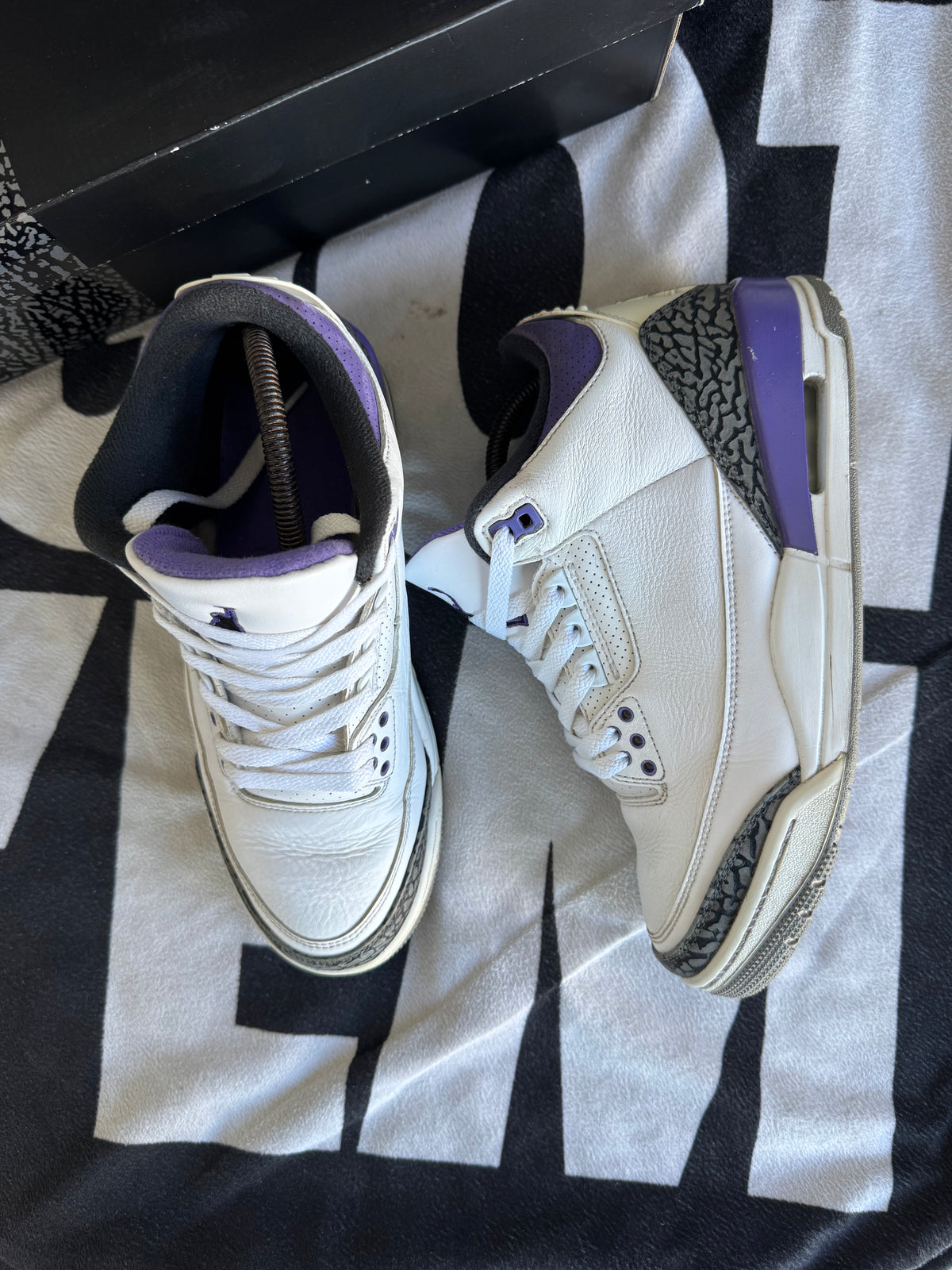 Jordan 3 Dark Iris (Taille 41)