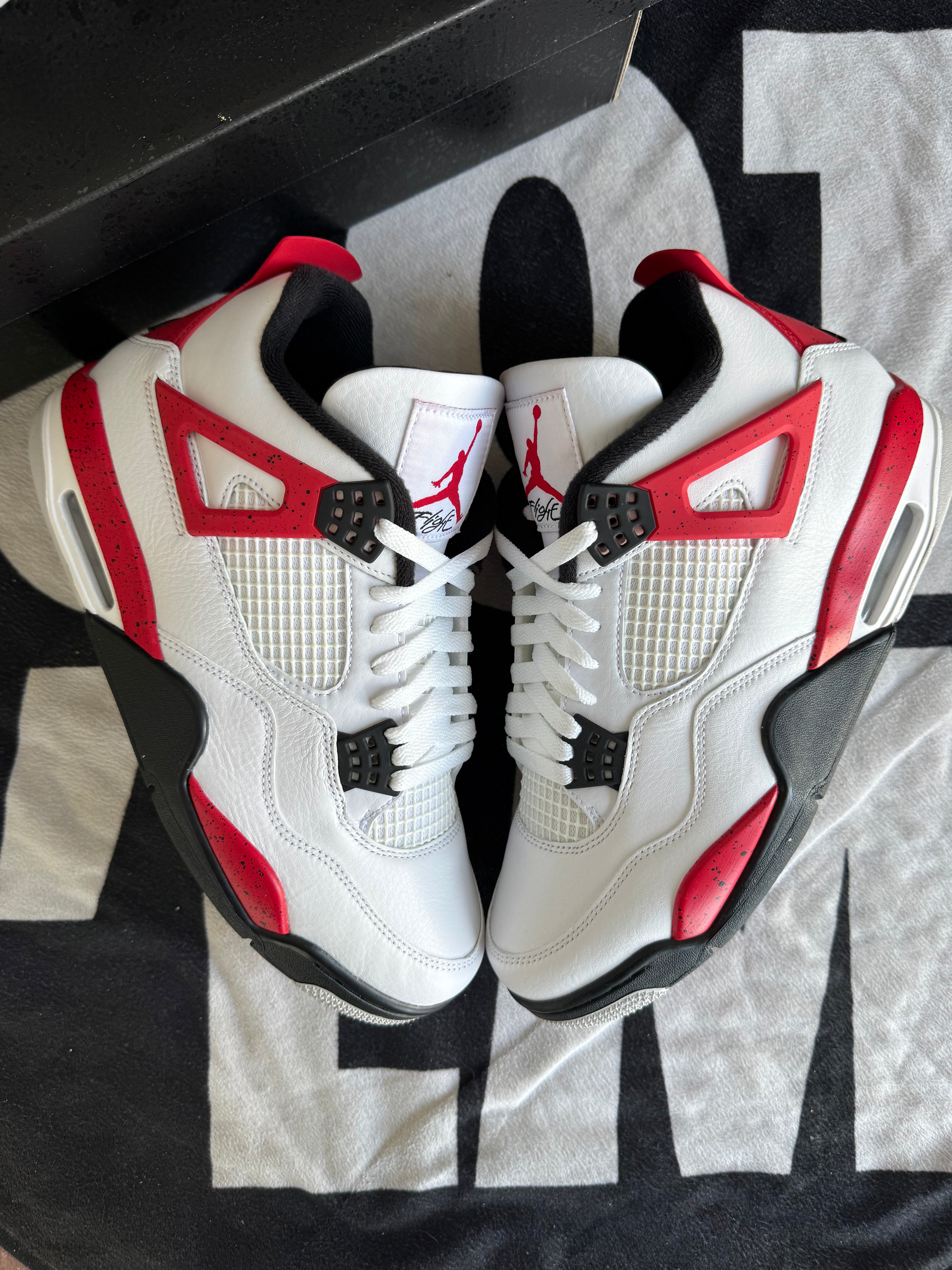 Jordan 4 Red Cement (Taille 44)