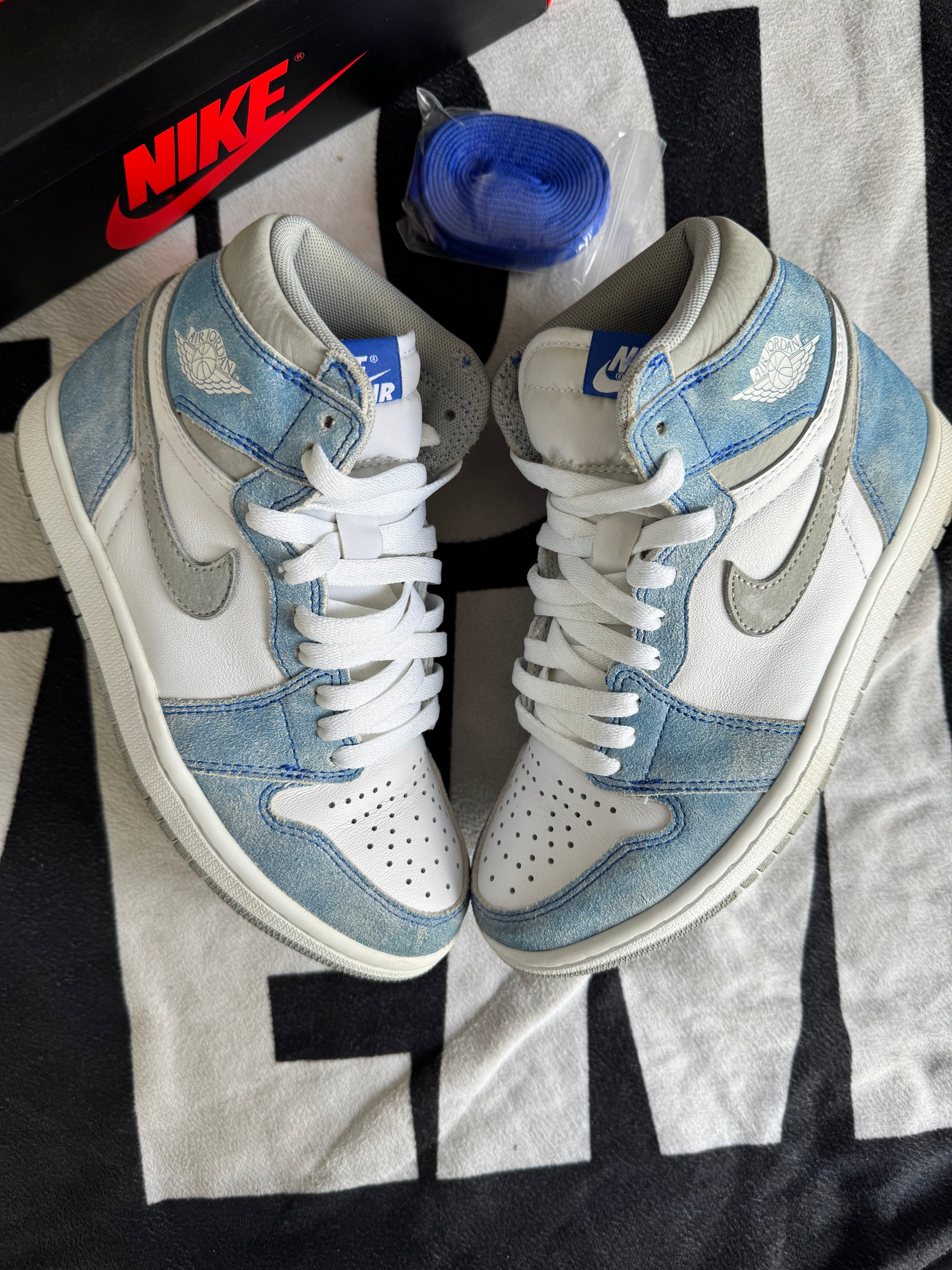 Jordan 1 High Hyper Royal Smoke Grey (Taille 37.5)