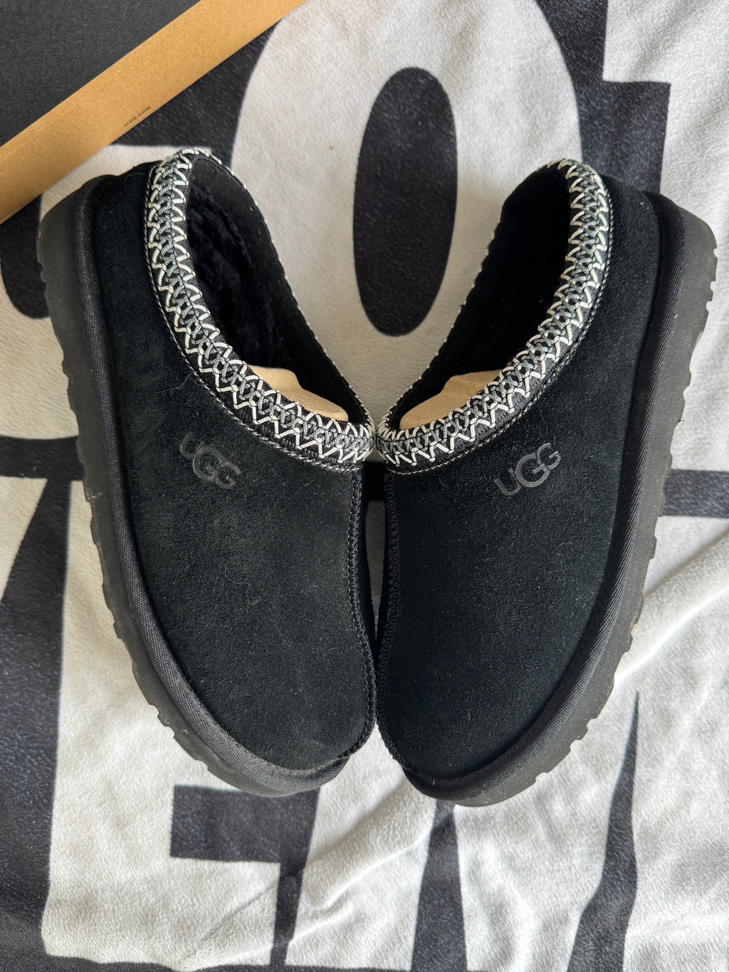 UGG Tasman Slipper Black