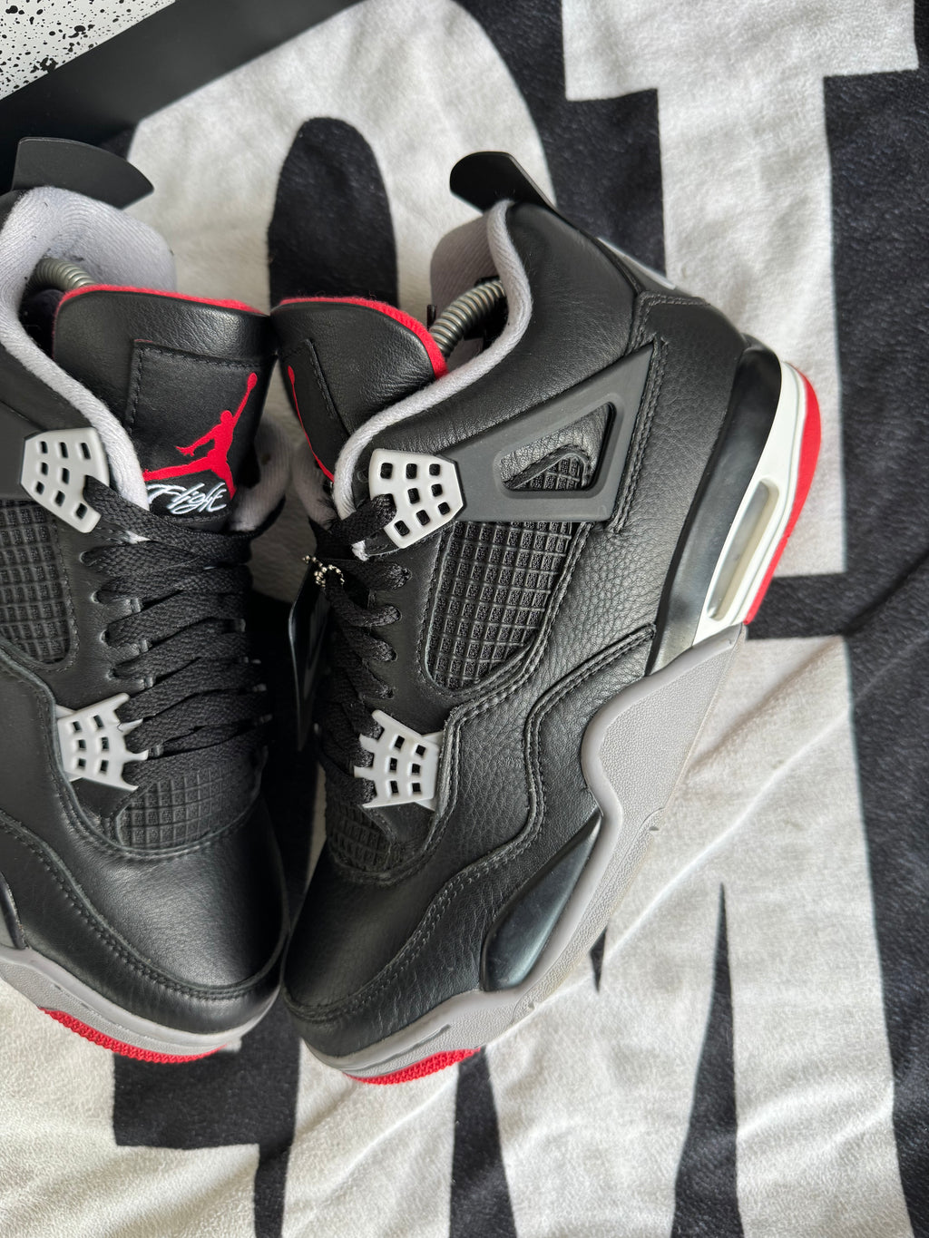 Jordan 4 Bred Reimagined (Taille 41)