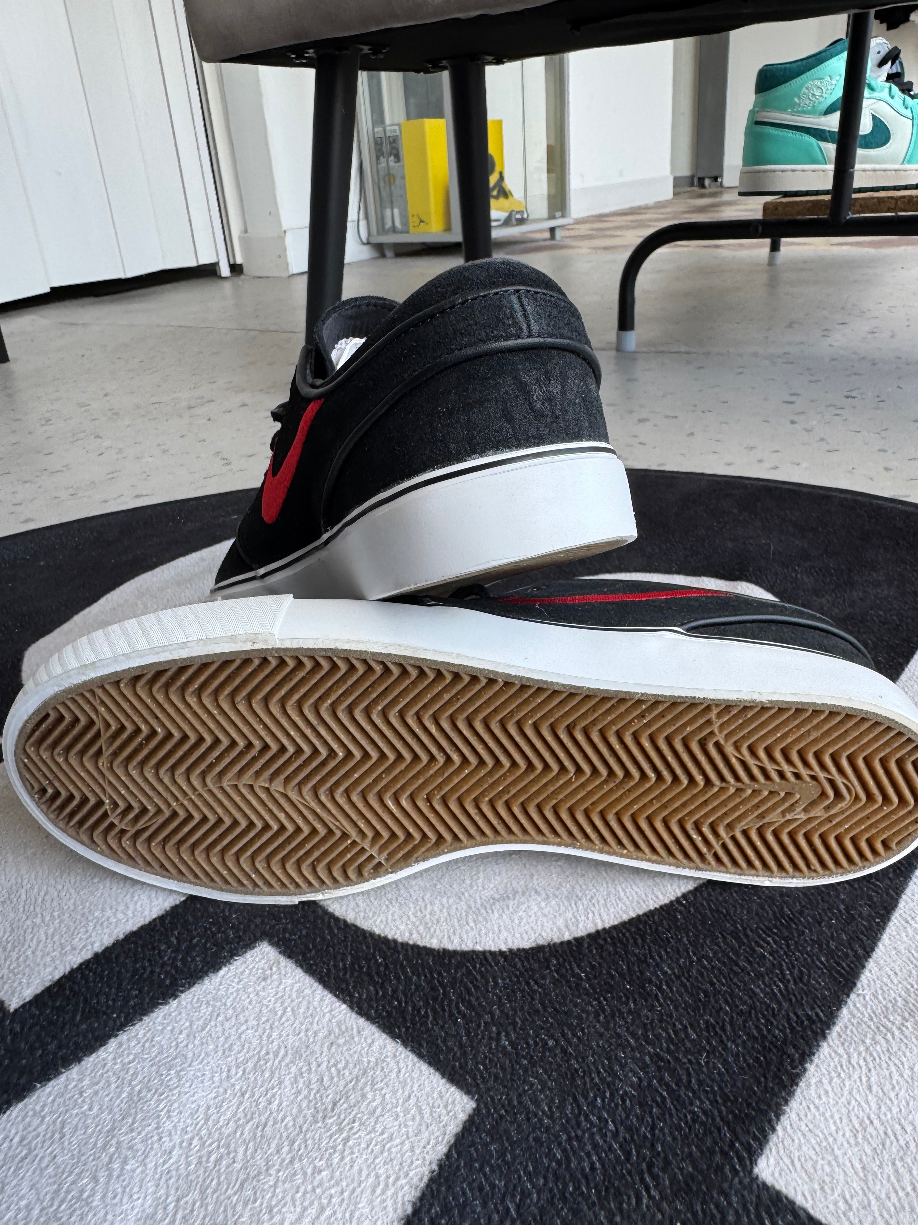 Nike SB Zoom Janoski OG+ Black Summit White University Red (Taille 41)