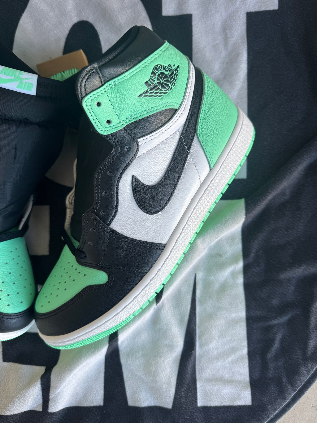 Jordan 1 High Green Glow (Taille 45)