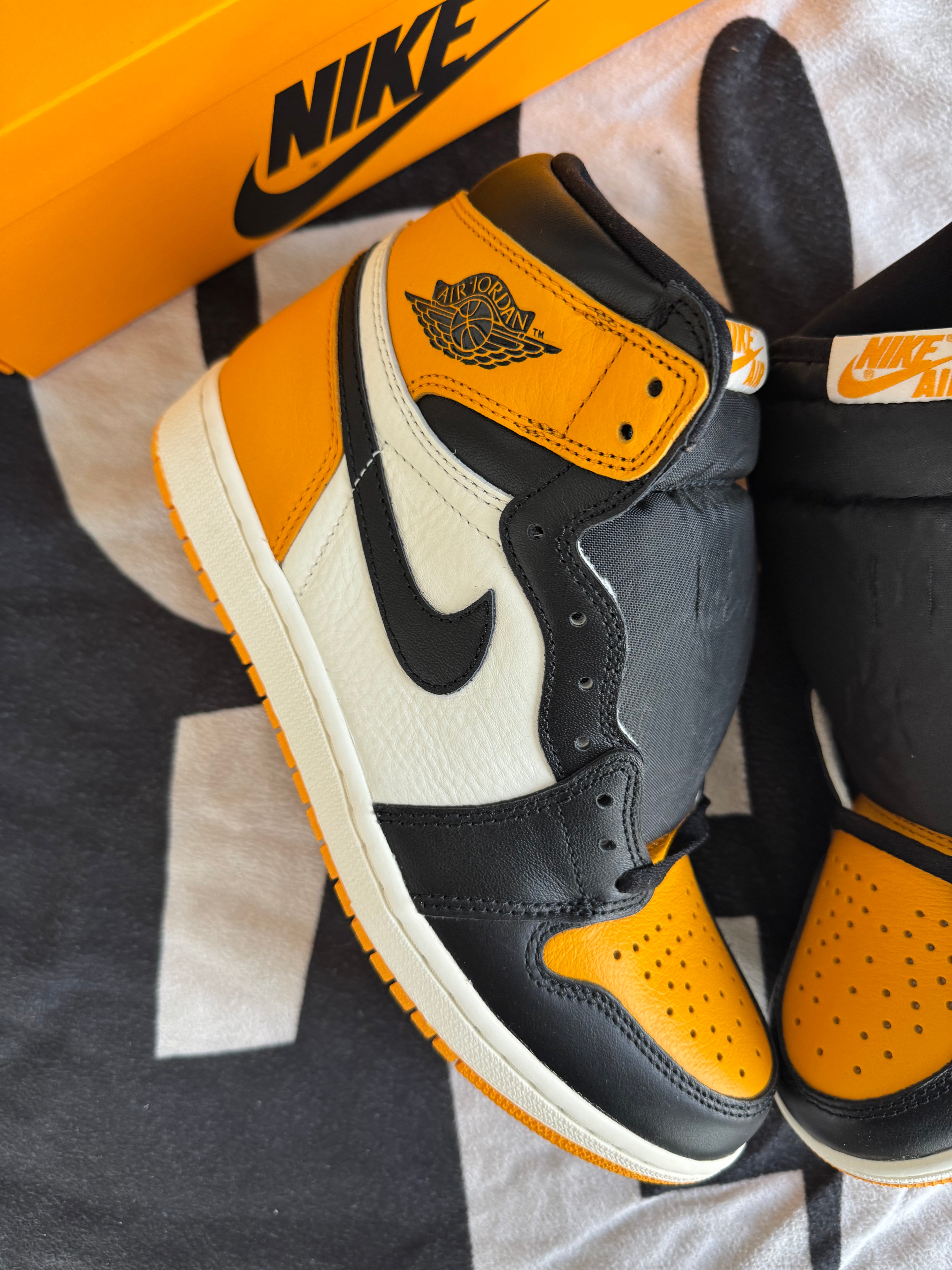 Jordan 1 High Taxi (Taille 42)